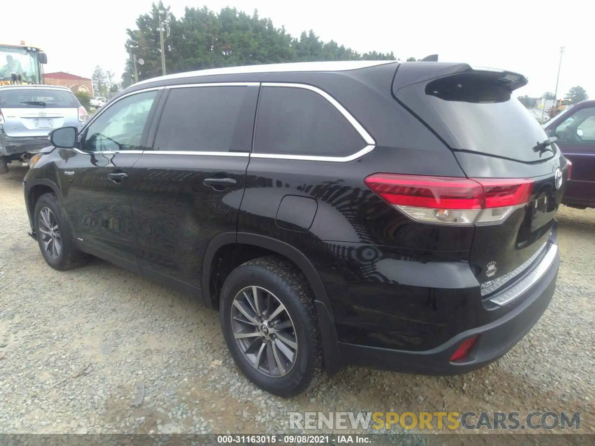 3 Photograph of a damaged car 5TDJGRFH3KS060548 TOYOTA HIGHLANDER 2019