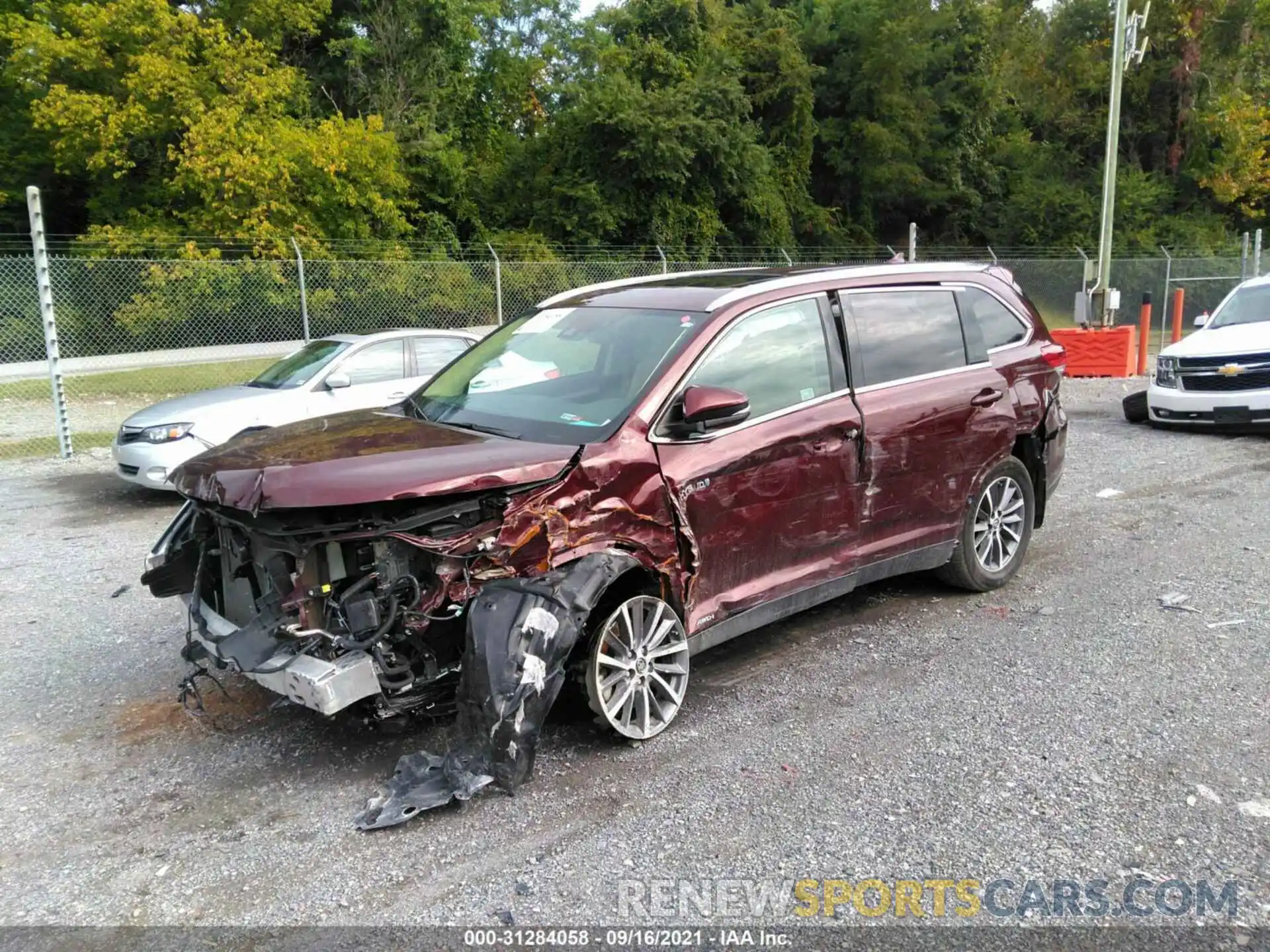 6 Photograph of a damaged car 5TDJGRFH3KS070934 TOYOTA HIGHLANDER 2019