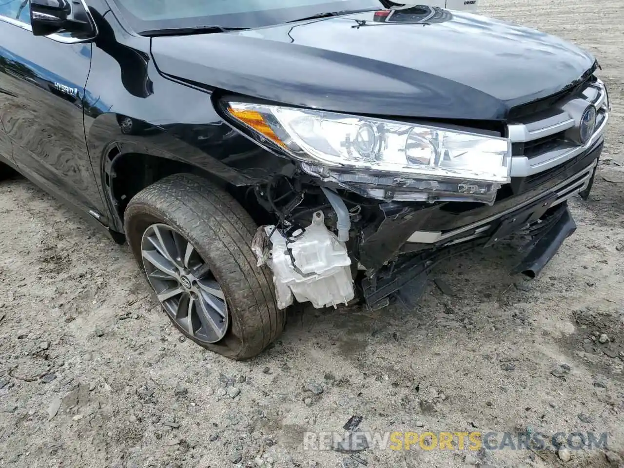 9 Фотография поврежденного автомобиля 5TDJGRFH3KS073963 TOYOTA HIGHLANDER 2019