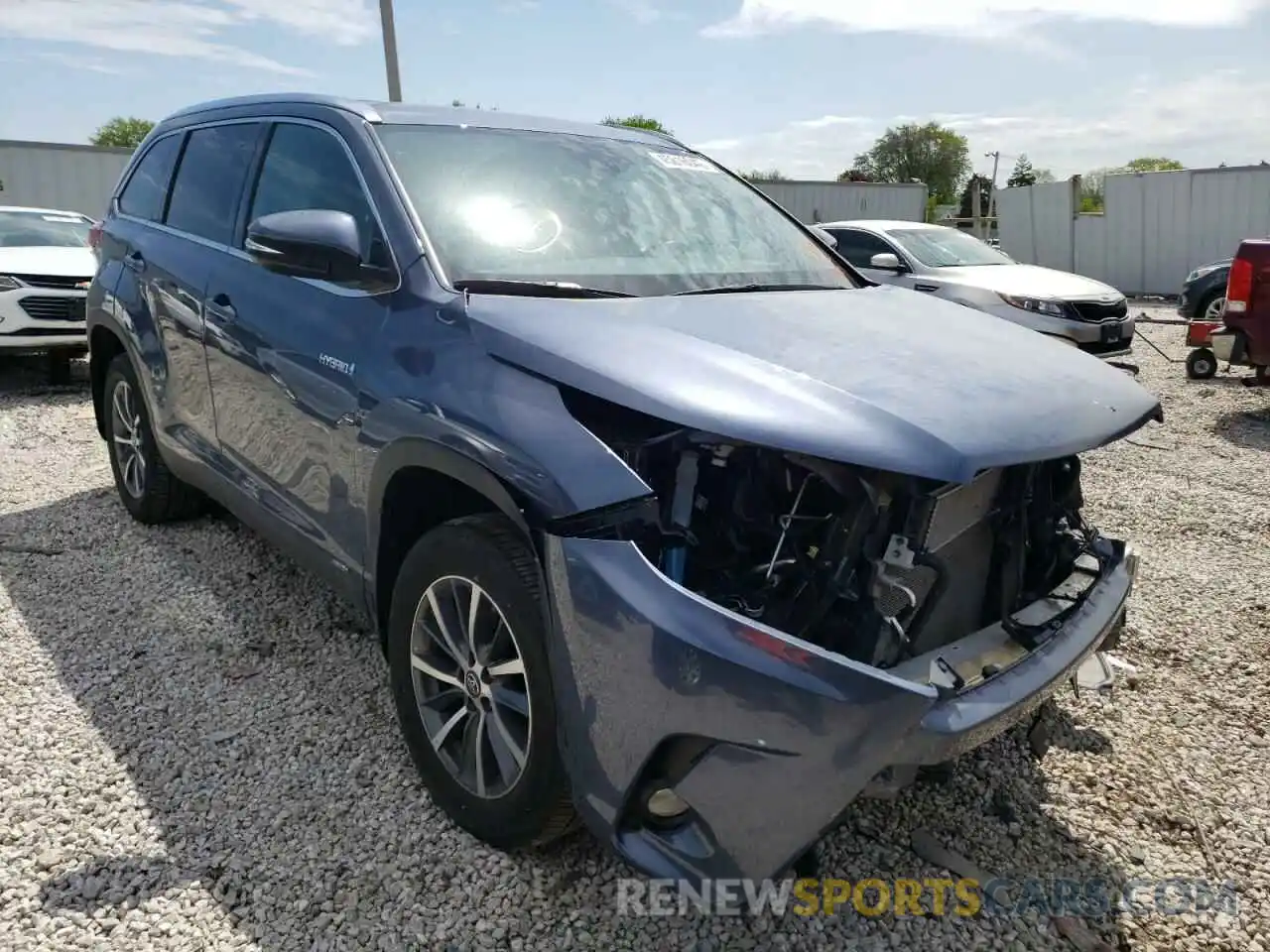 1 Photograph of a damaged car 5TDJGRFH4KS052815 TOYOTA HIGHLANDER 2019