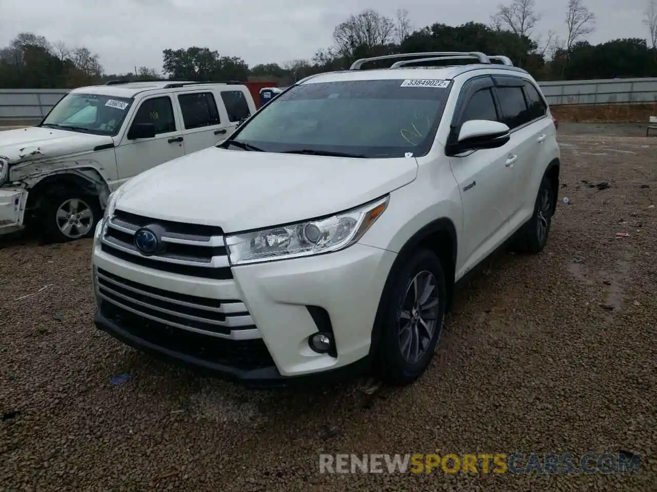 2 Photograph of a damaged car 5TDJGRFH4KS053592 TOYOTA HIGHLANDER 2019