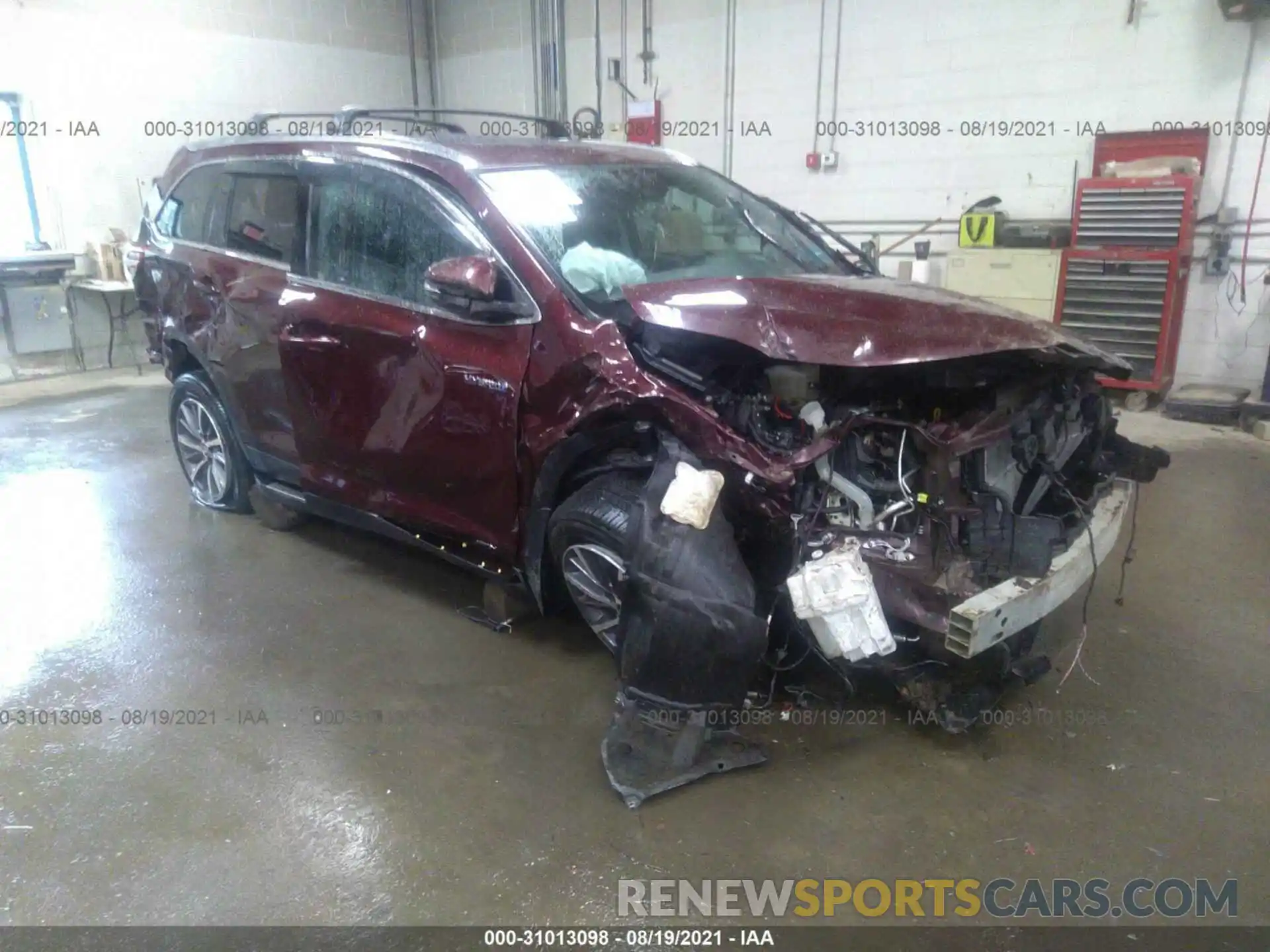 1 Photograph of a damaged car 5TDJGRFH4KS059070 TOYOTA HIGHLANDER 2019