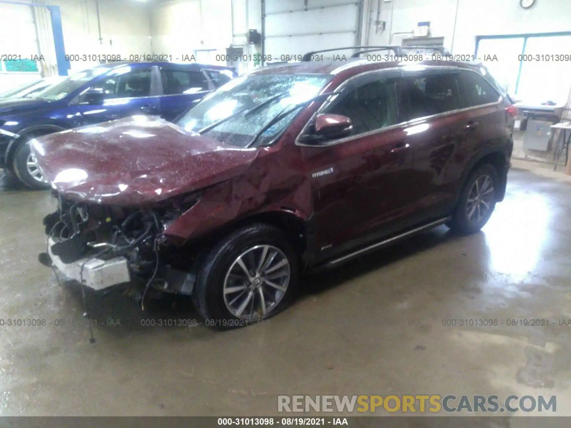 2 Photograph of a damaged car 5TDJGRFH4KS059070 TOYOTA HIGHLANDER 2019