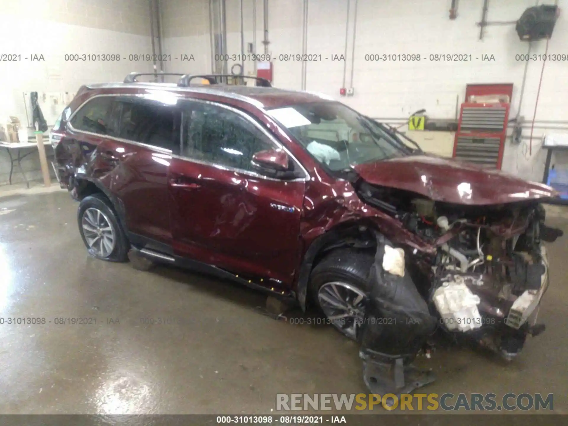 6 Photograph of a damaged car 5TDJGRFH4KS059070 TOYOTA HIGHLANDER 2019