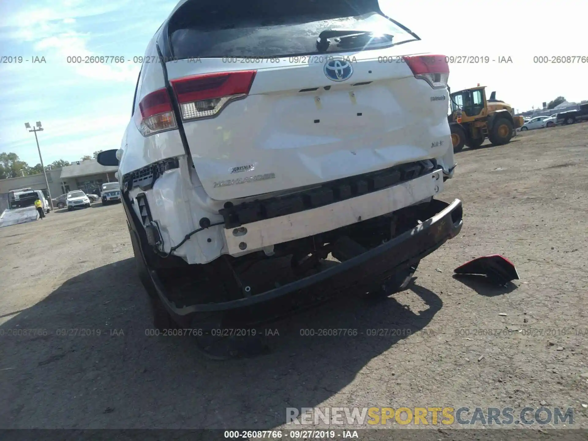 6 Photograph of a damaged car 5TDJGRFH4KS061241 TOYOTA HIGHLANDER 2019