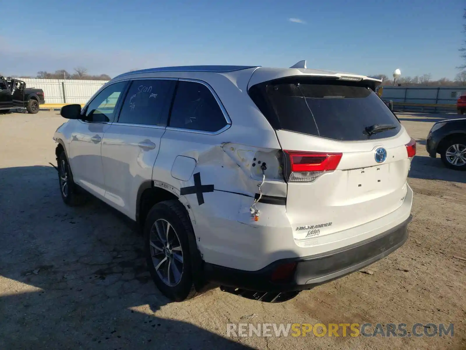 3 Фотография поврежденного автомобиля 5TDJGRFH4KS063426 TOYOTA HIGHLANDER 2019