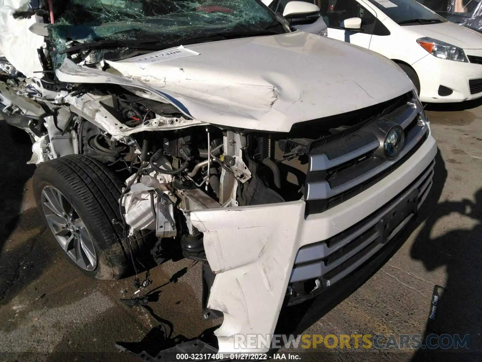 10 Photograph of a damaged car 5TDJGRFH4KS075284 TOYOTA HIGHLANDER 2019