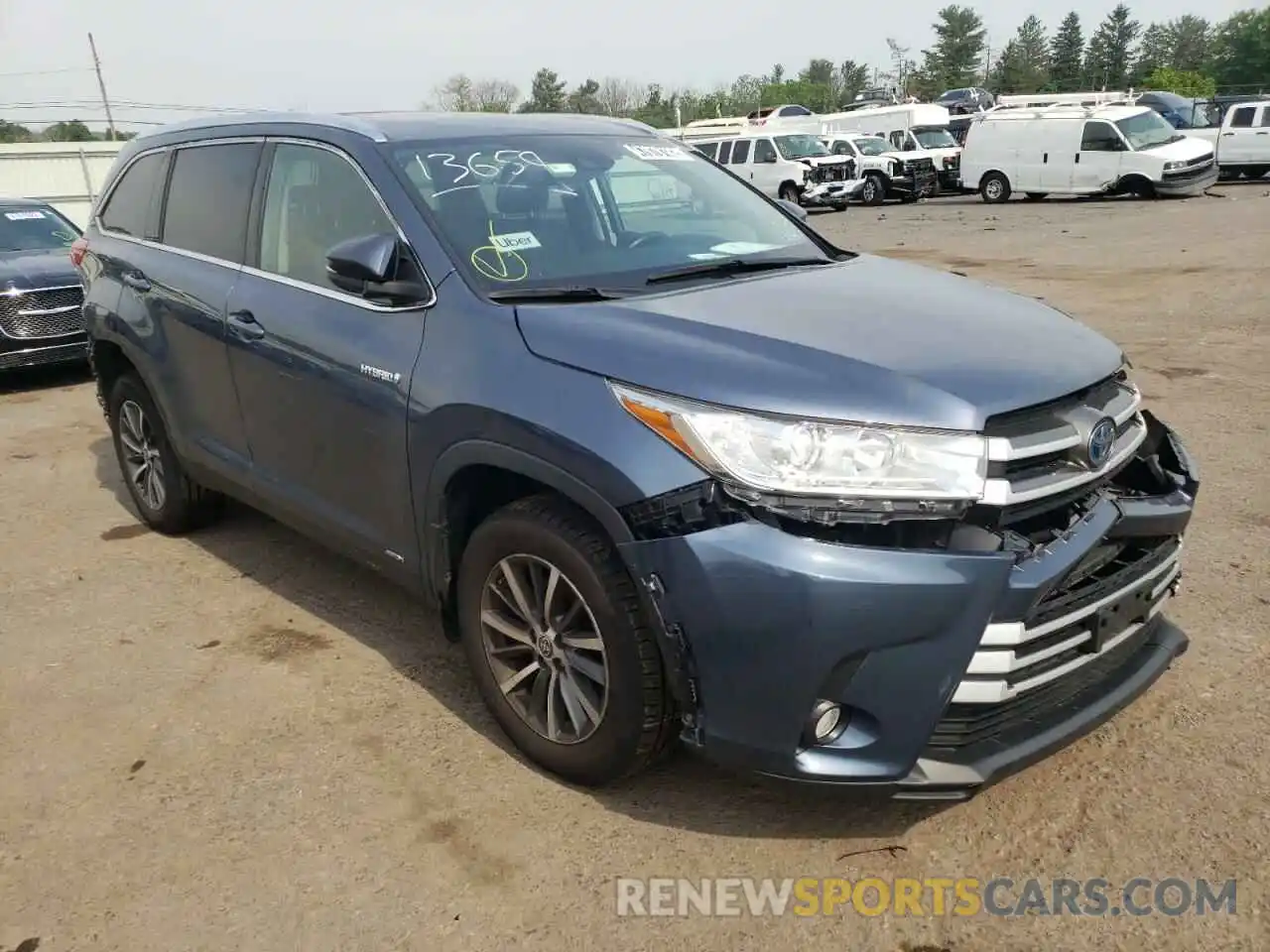 1 Photograph of a damaged car 5TDJGRFH4KS078993 TOYOTA HIGHLANDER 2019