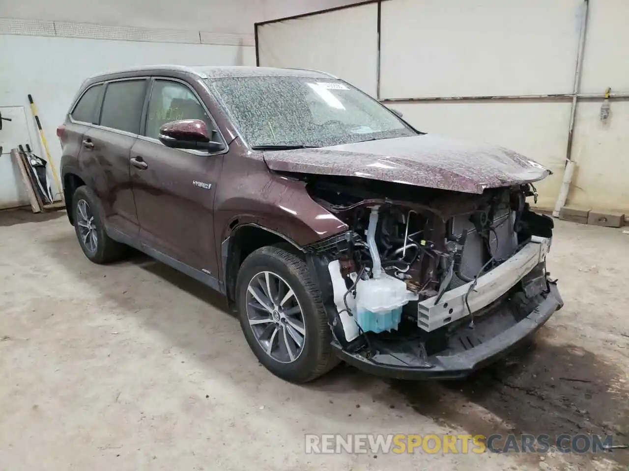 1 Photograph of a damaged car 5TDJGRFH5KS072507 TOYOTA HIGHLANDER 2019