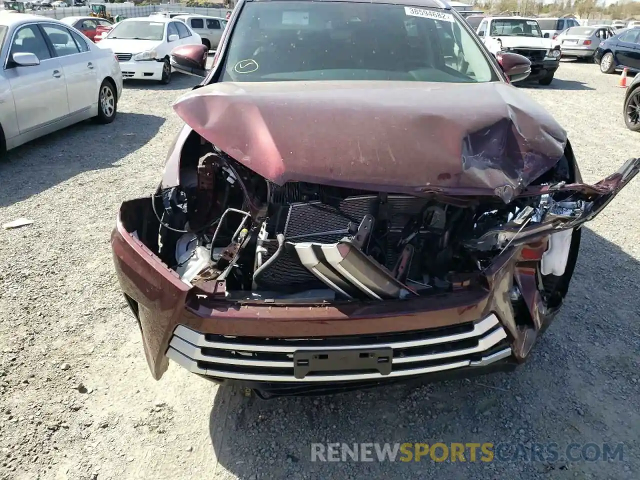 9 Photograph of a damaged car 5TDJGRFH6KS072628 TOYOTA HIGHLANDER 2019