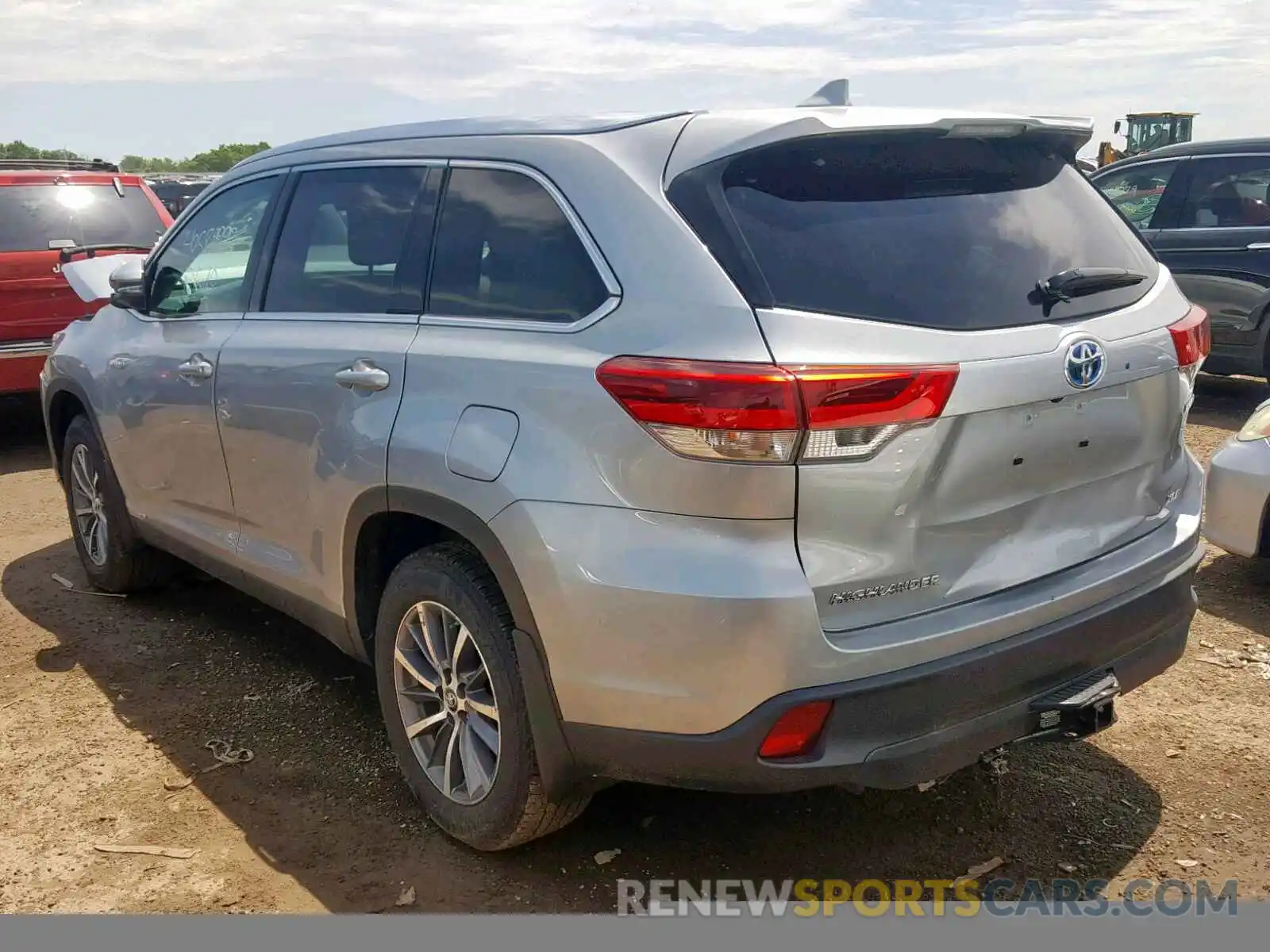 3 Photograph of a damaged car 5TDJGRFH7KS061430 TOYOTA HIGHLANDER 2019