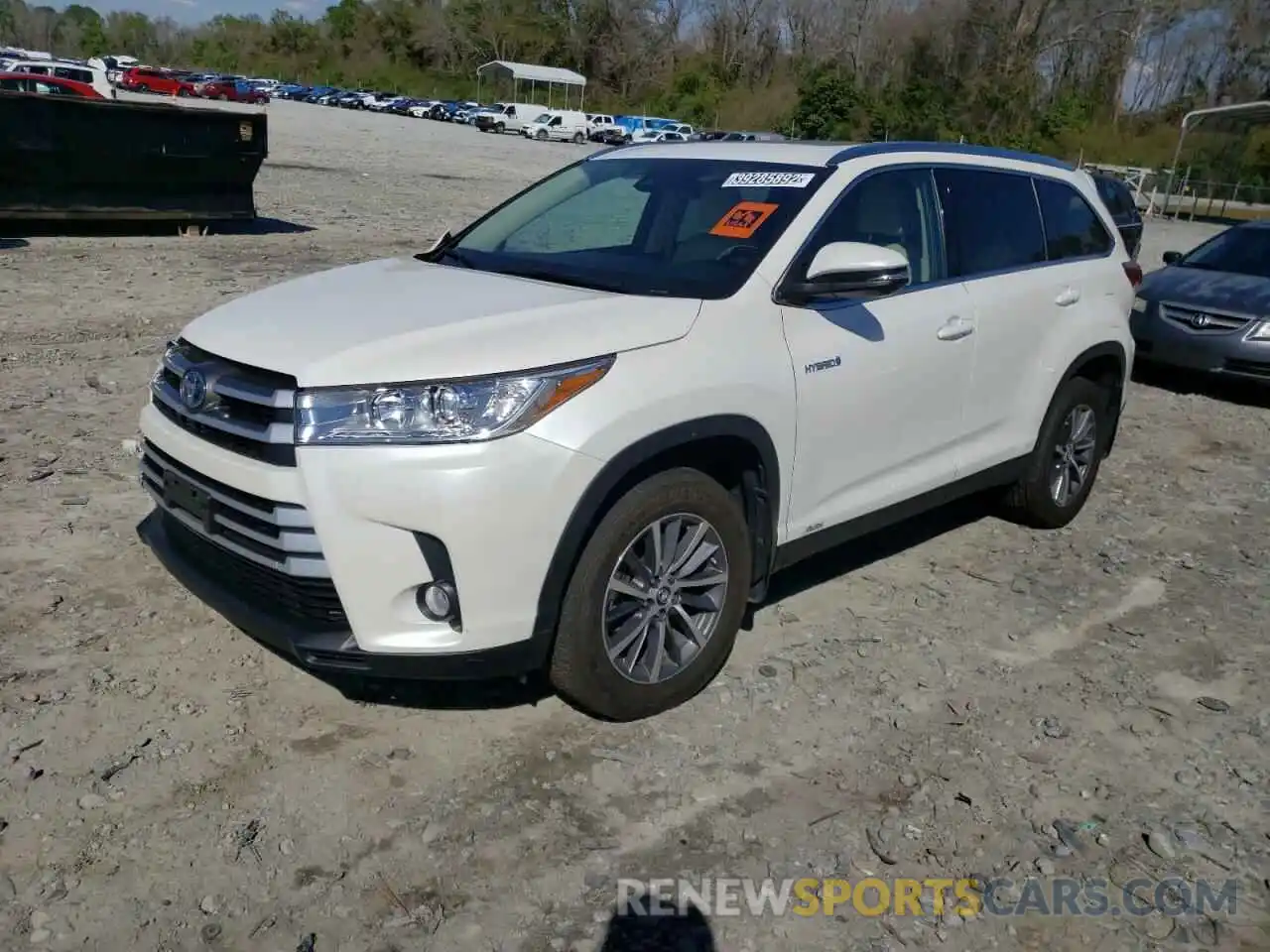 2 Photograph of a damaged car 5TDJGRFH7KS065462 TOYOTA HIGHLANDER 2019