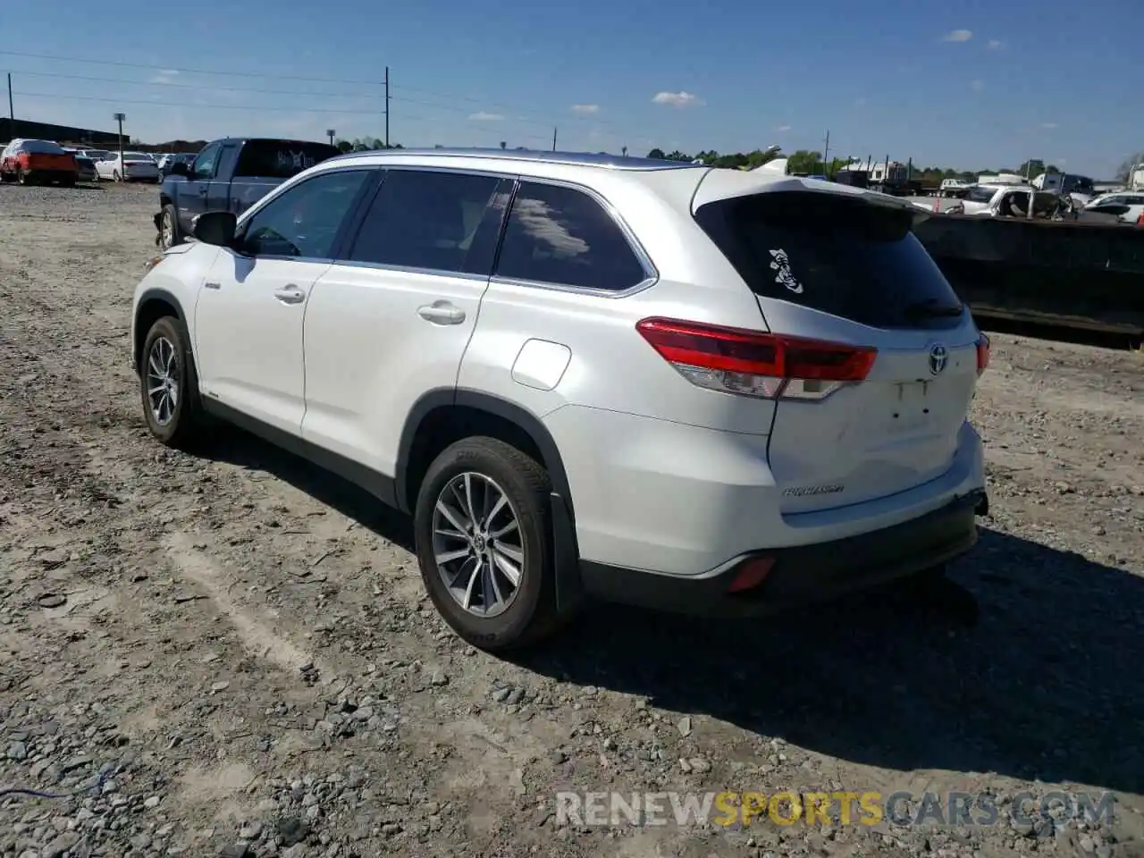 3 Photograph of a damaged car 5TDJGRFH7KS065462 TOYOTA HIGHLANDER 2019