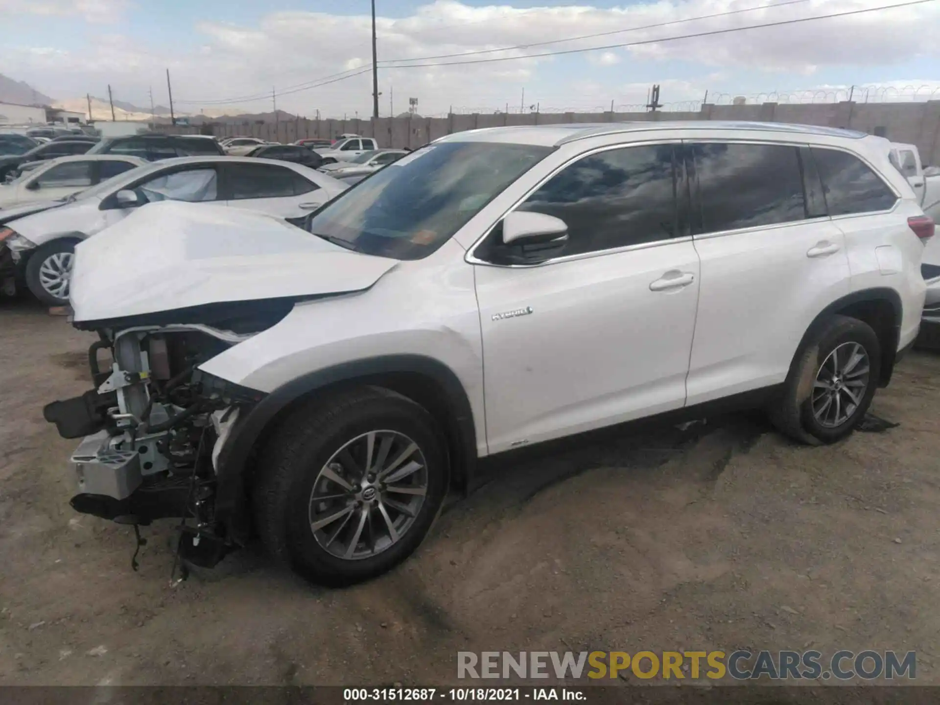 2 Photograph of a damaged car 5TDJGRFH7KS065655 TOYOTA HIGHLANDER 2019