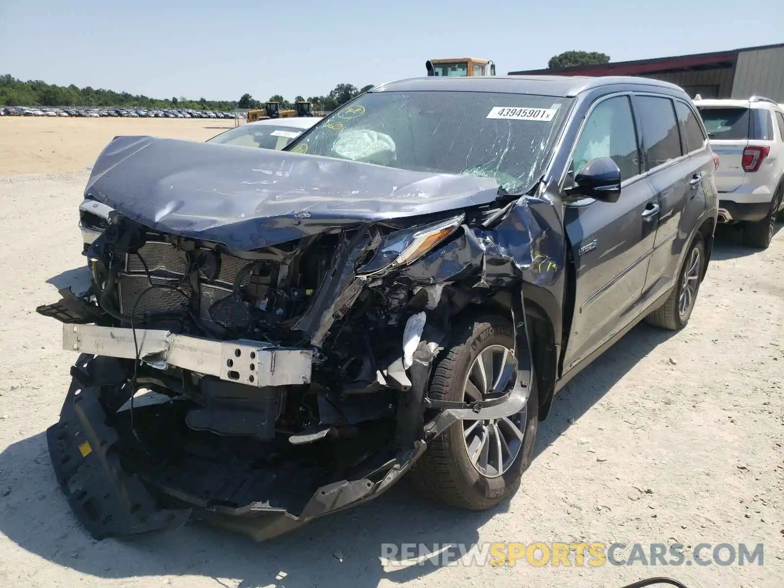 2 Photograph of a damaged car 5TDJGRFH7KS066207 TOYOTA HIGHLANDER 2019