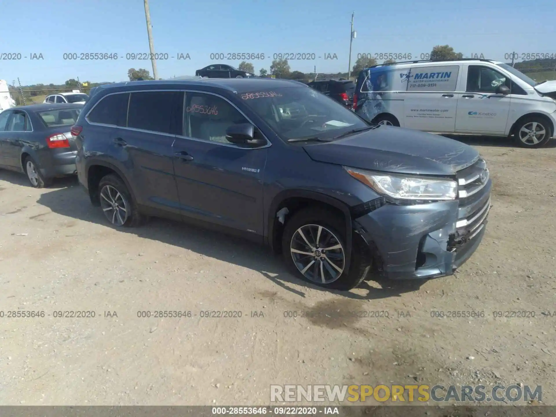 1 Photograph of a damaged car 5TDJGRFH7KS069821 TOYOTA HIGHLANDER 2019