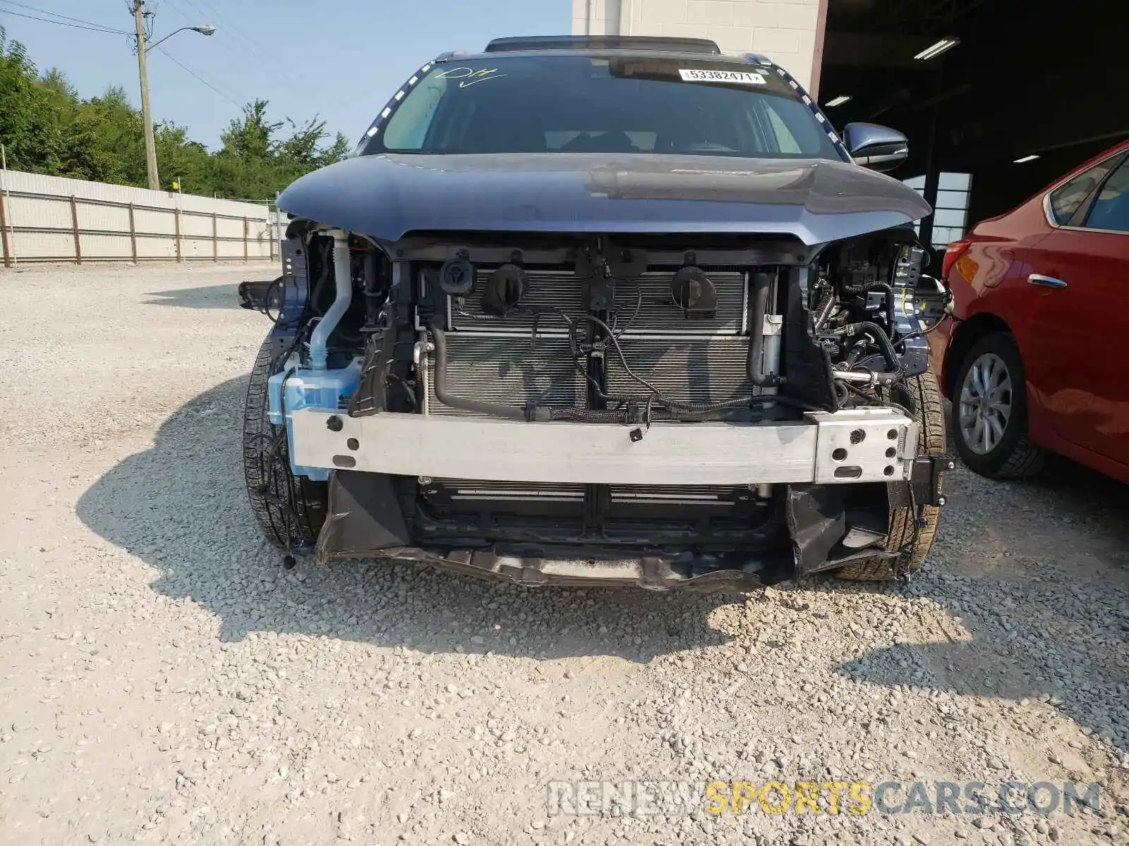 9 Photograph of a damaged car 5TDJGRFH7KS071617 TOYOTA HIGHLANDER 2019