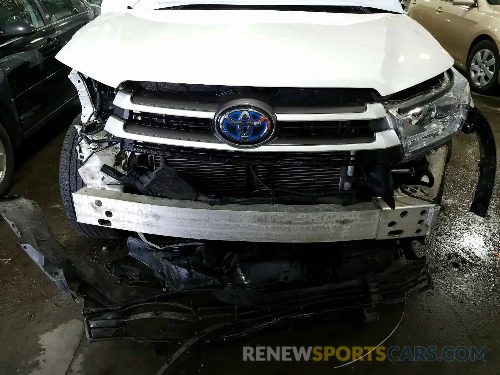 9 Фотография поврежденного автомобиля 5TDJGRFH8KS054115 TOYOTA HIGHLANDER 2019