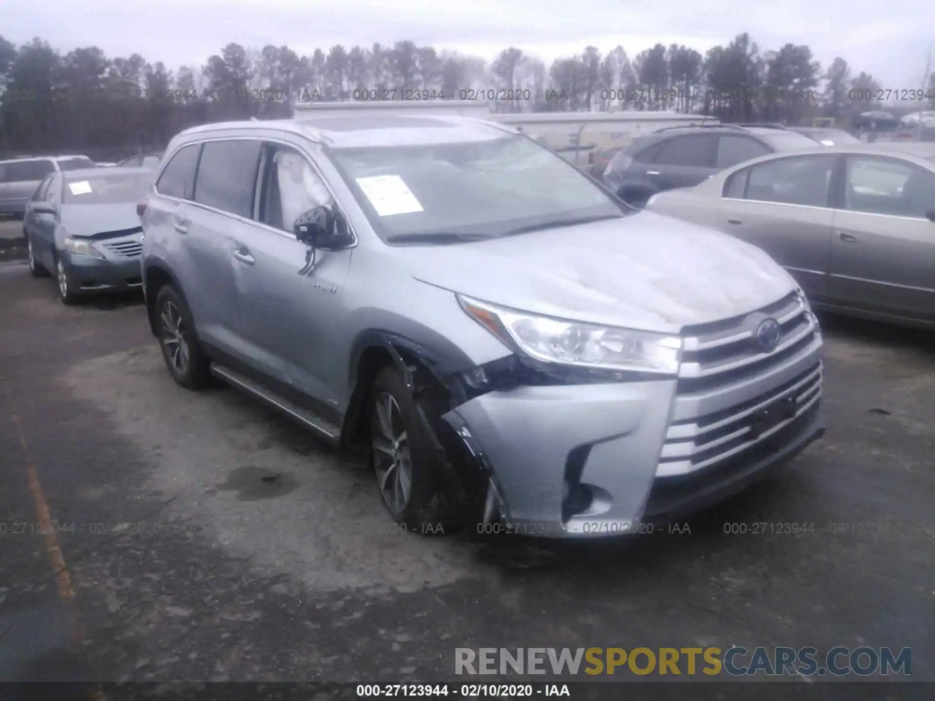 1 Photograph of a damaged car 5TDJGRFH8KS058097 TOYOTA HIGHLANDER 2019