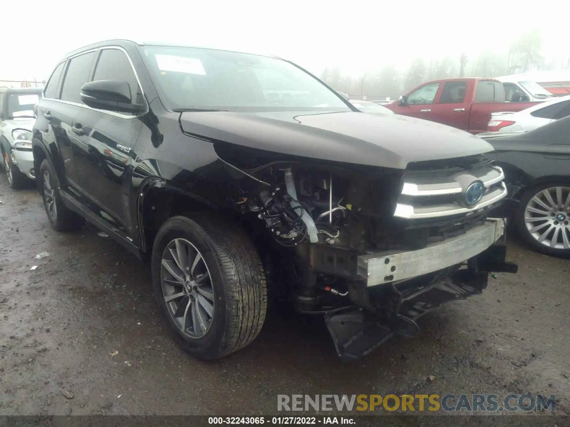 1 Photograph of a damaged car 5TDJGRFH8KS061517 TOYOTA HIGHLANDER 2019