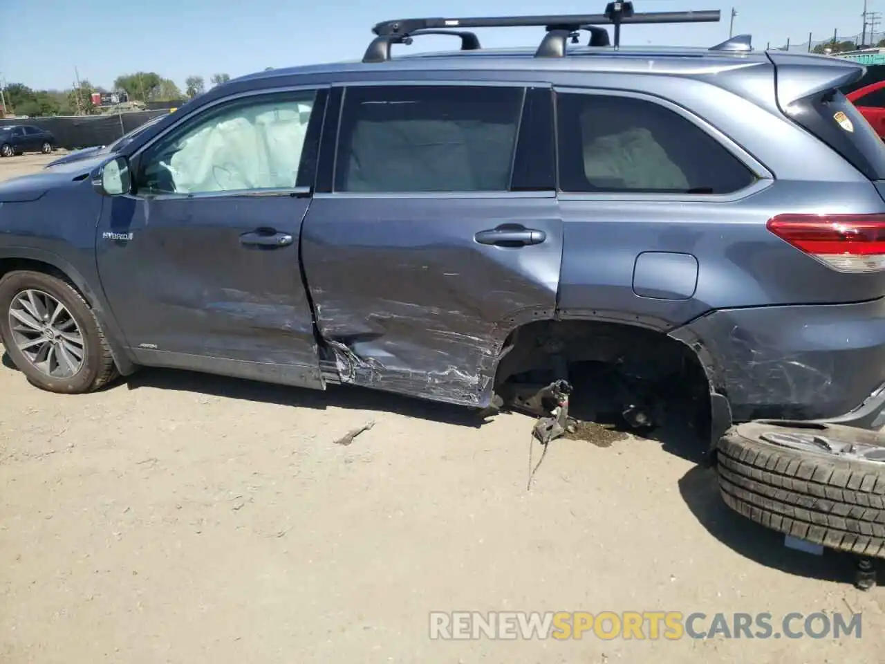 9 Photograph of a damaged car 5TDJGRFH8KS066992 TOYOTA HIGHLANDER 2019