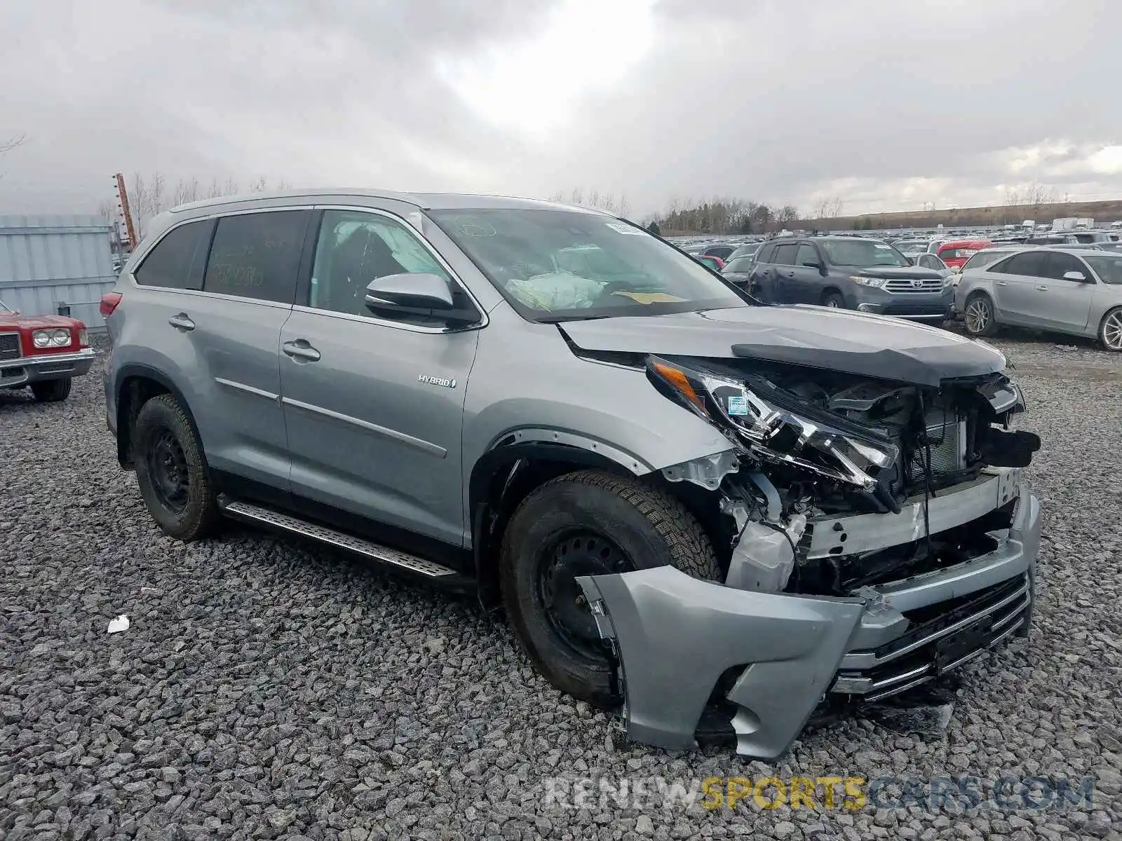 1 Photograph of a damaged car 5TDJGRFH8KS070525 TOYOTA HIGHLANDER 2019