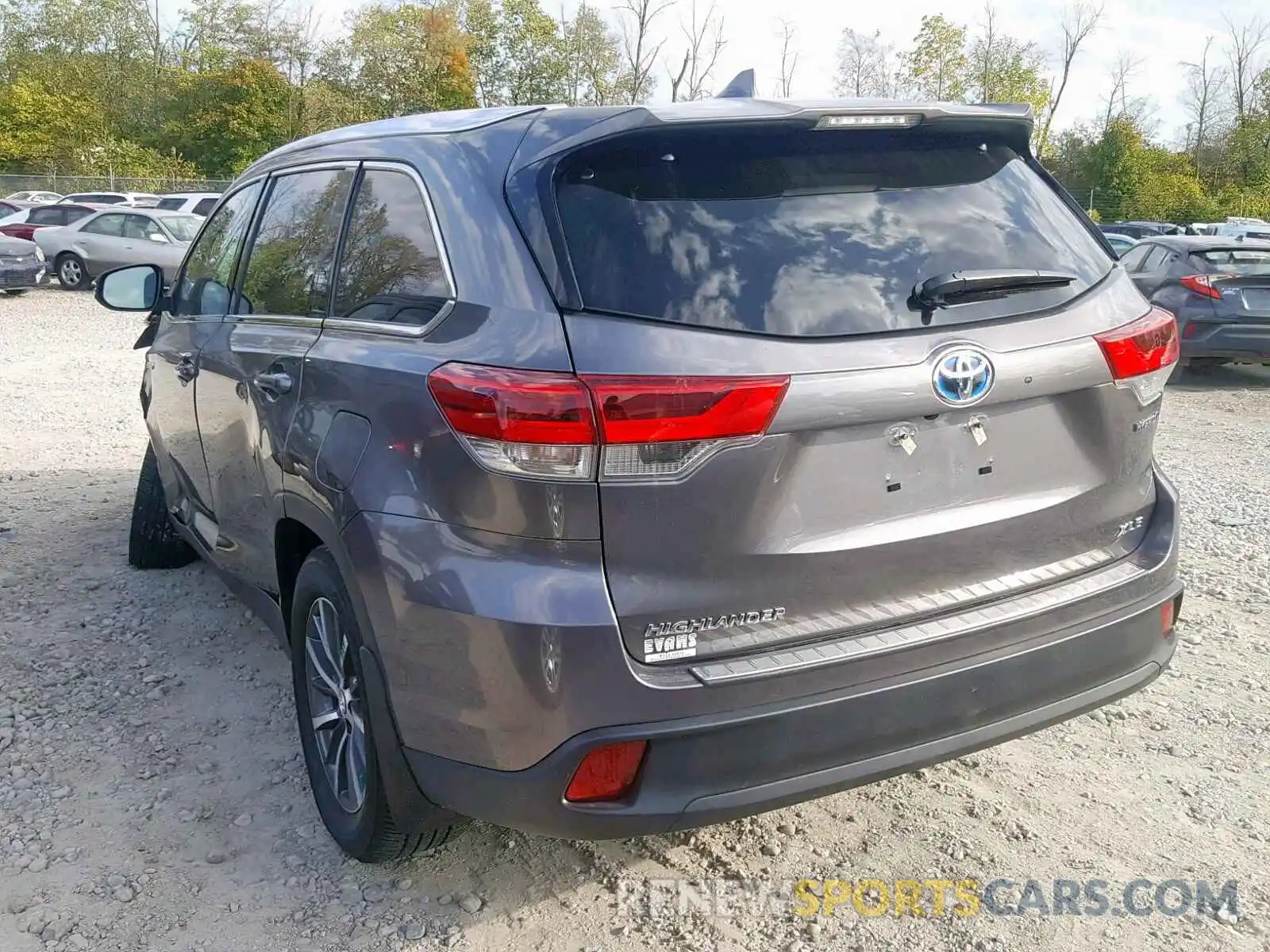 3 Photograph of a damaged car 5TDJGRFH9KS062529 TOYOTA HIGHLANDER 2019