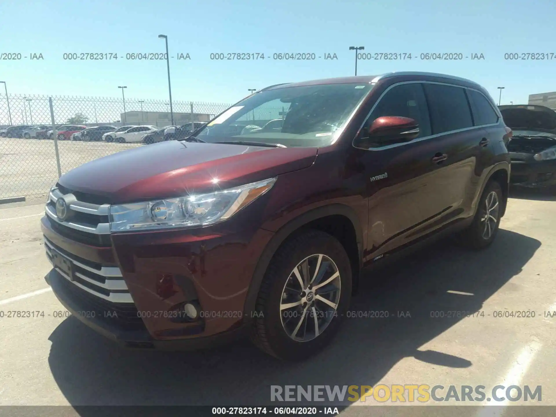 2 Photograph of a damaged car 5TDJGRFH9KS062630 TOYOTA HIGHLANDER 2019