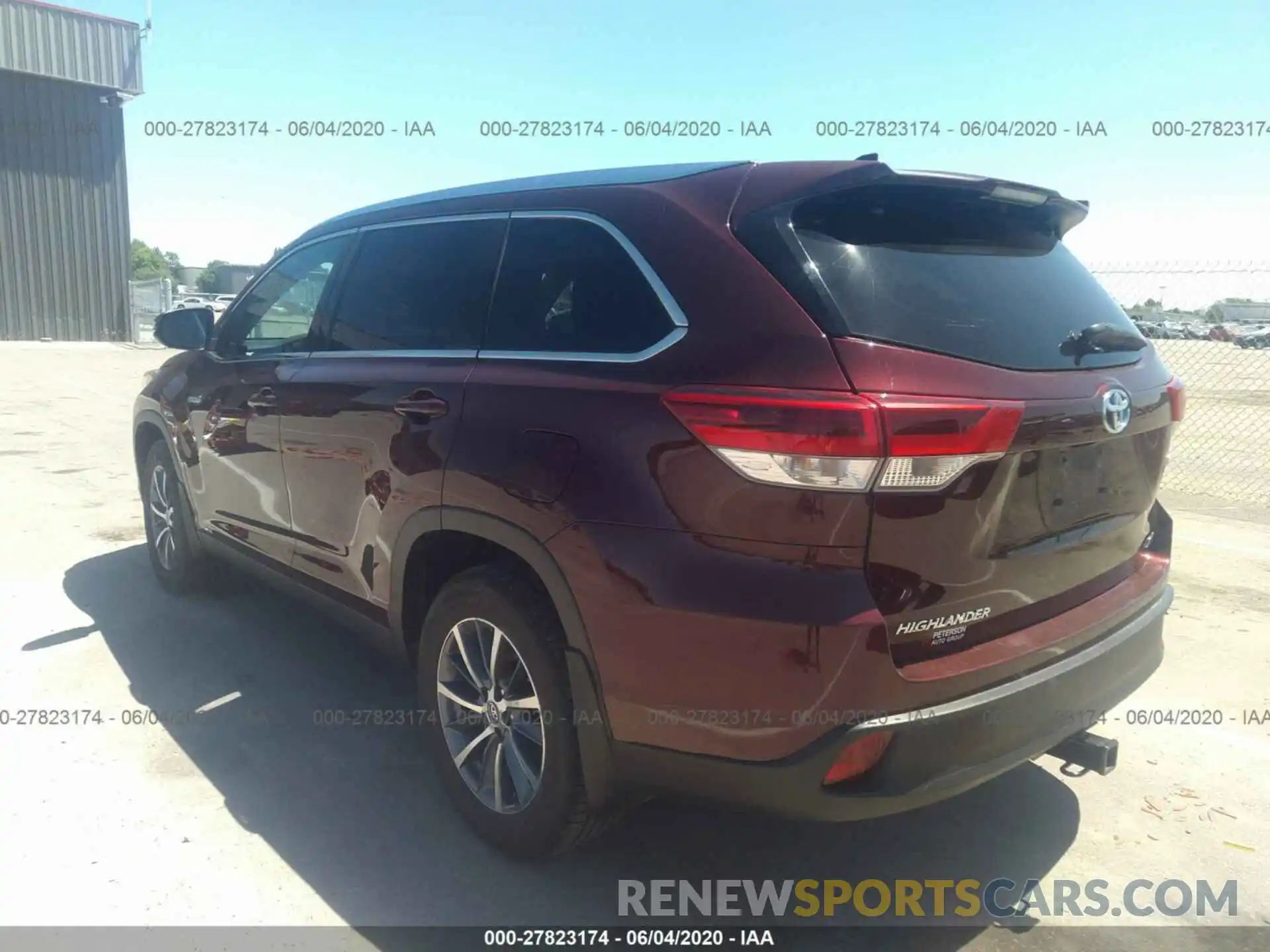 3 Photograph of a damaged car 5TDJGRFH9KS062630 TOYOTA HIGHLANDER 2019