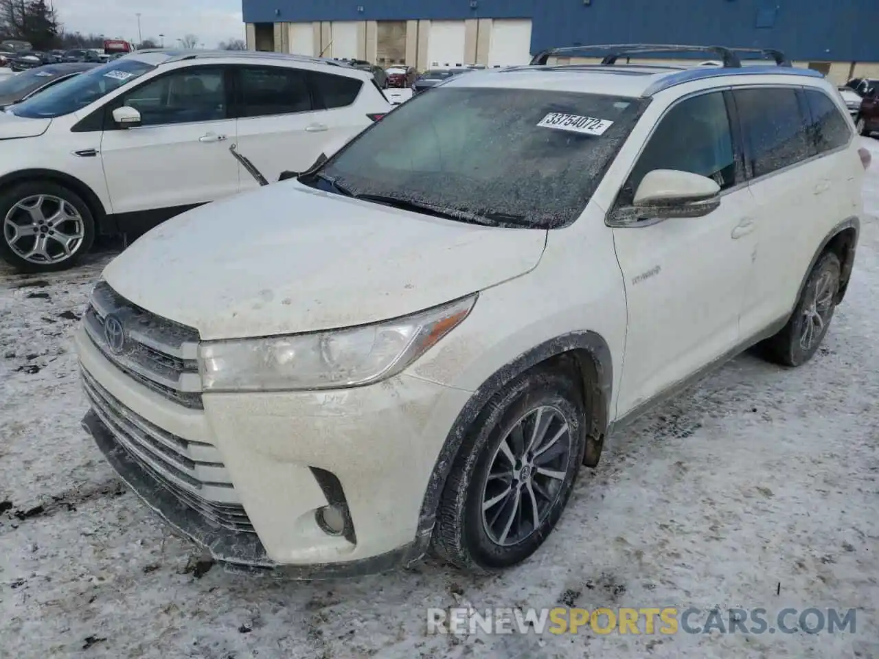 2 Photograph of a damaged car 5TDJGRFH9KS064331 TOYOTA HIGHLANDER 2019