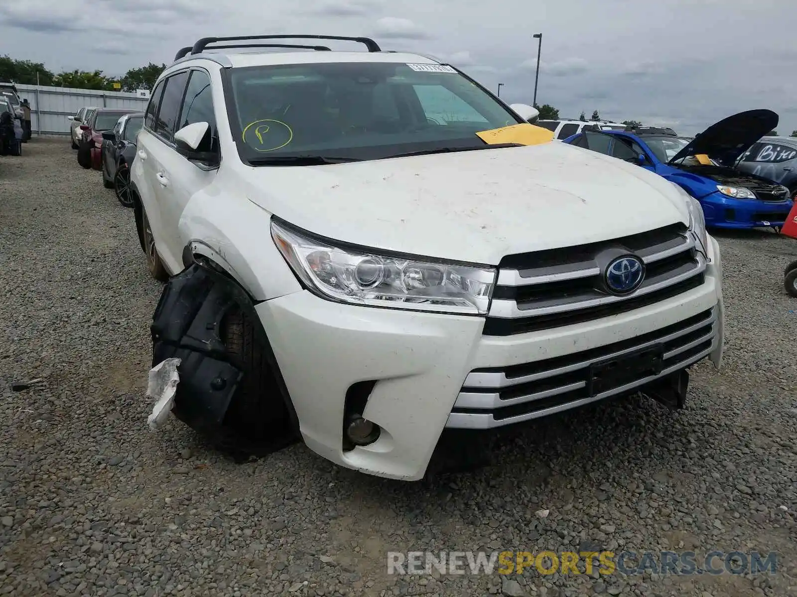 1 Photograph of a damaged car 5TDJGRFH9KS072123 TOYOTA HIGHLANDER 2019