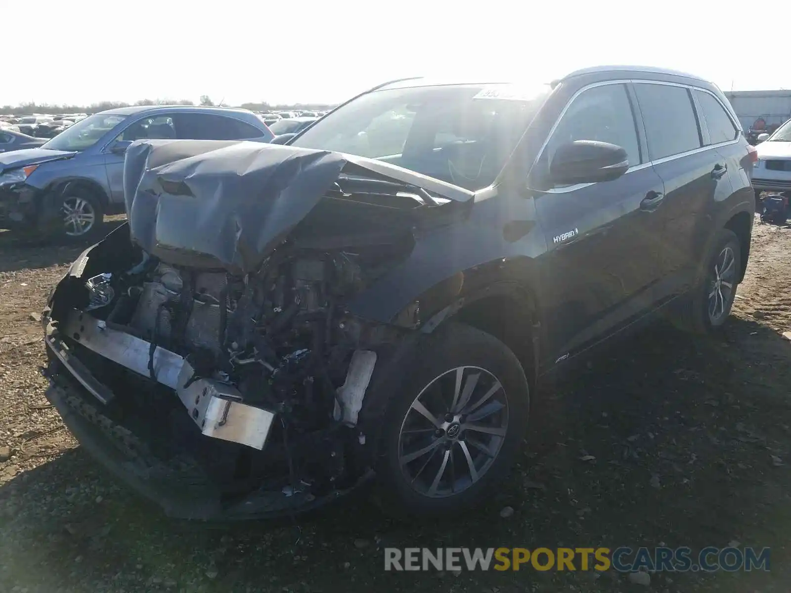 2 Photograph of a damaged car 5TDJGRFHXKS052561 TOYOTA HIGHLANDER 2019