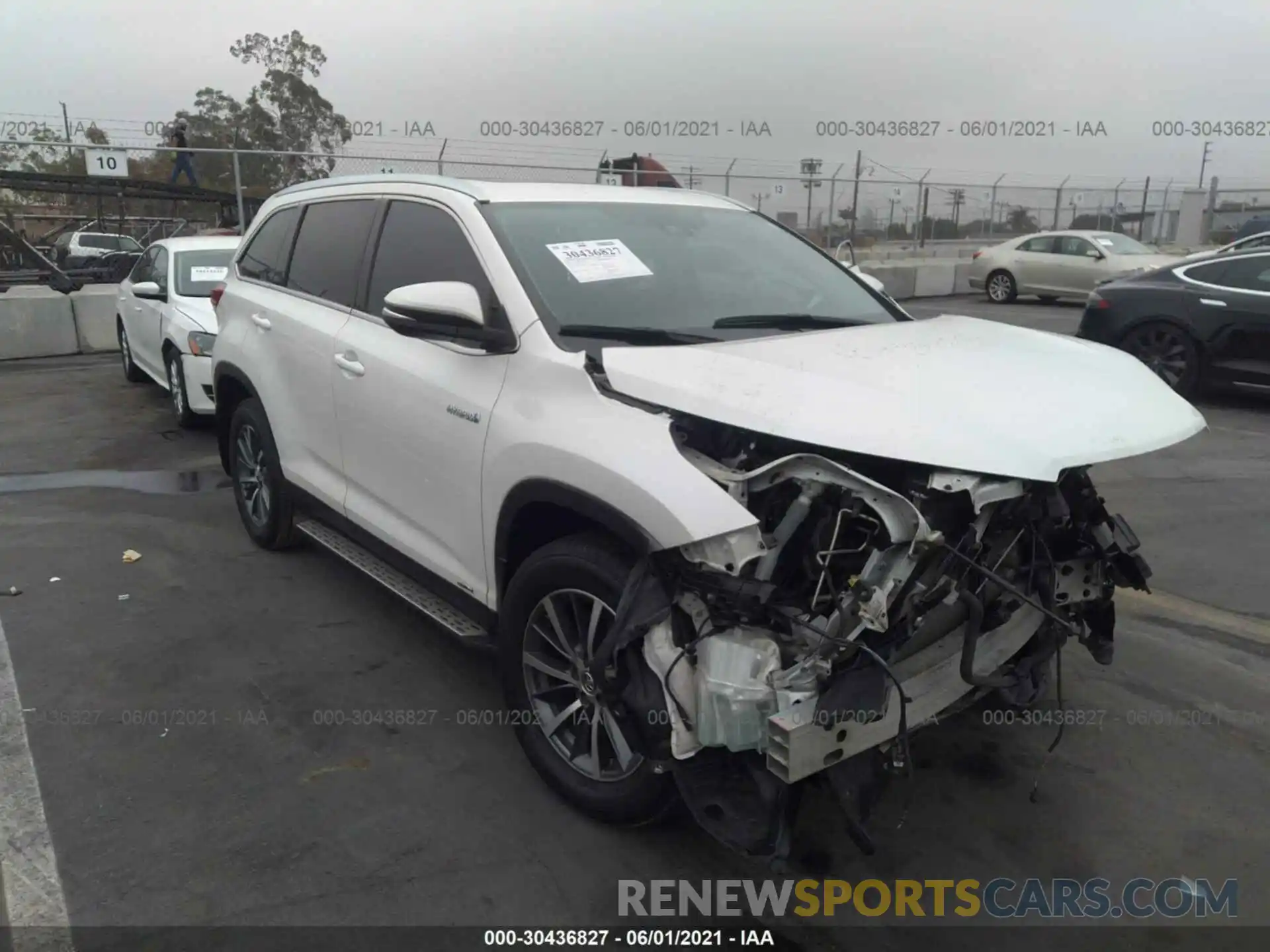 1 Photograph of a damaged car 5TDJGRFHXKS053810 TOYOTA HIGHLANDER 2019