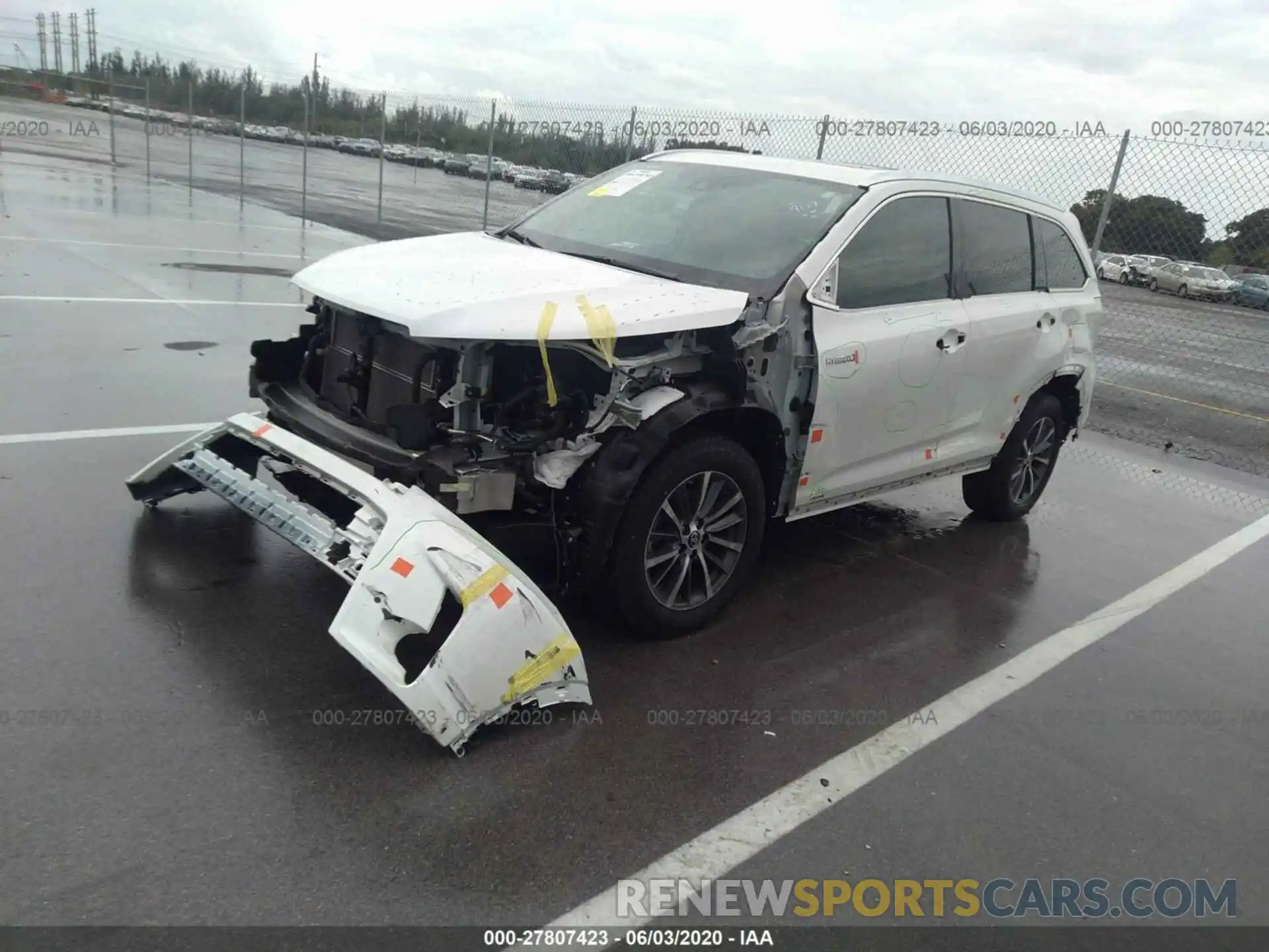 2 Photograph of a damaged car 5TDJGRFHXKS059137 TOYOTA HIGHLANDER 2019