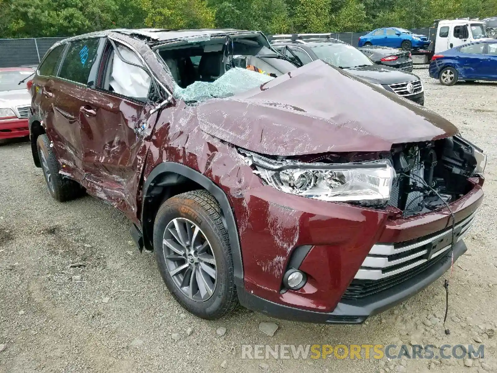 1 Photograph of a damaged car 5TDJGRFHXKS067299 TOYOTA HIGHLANDER 2019