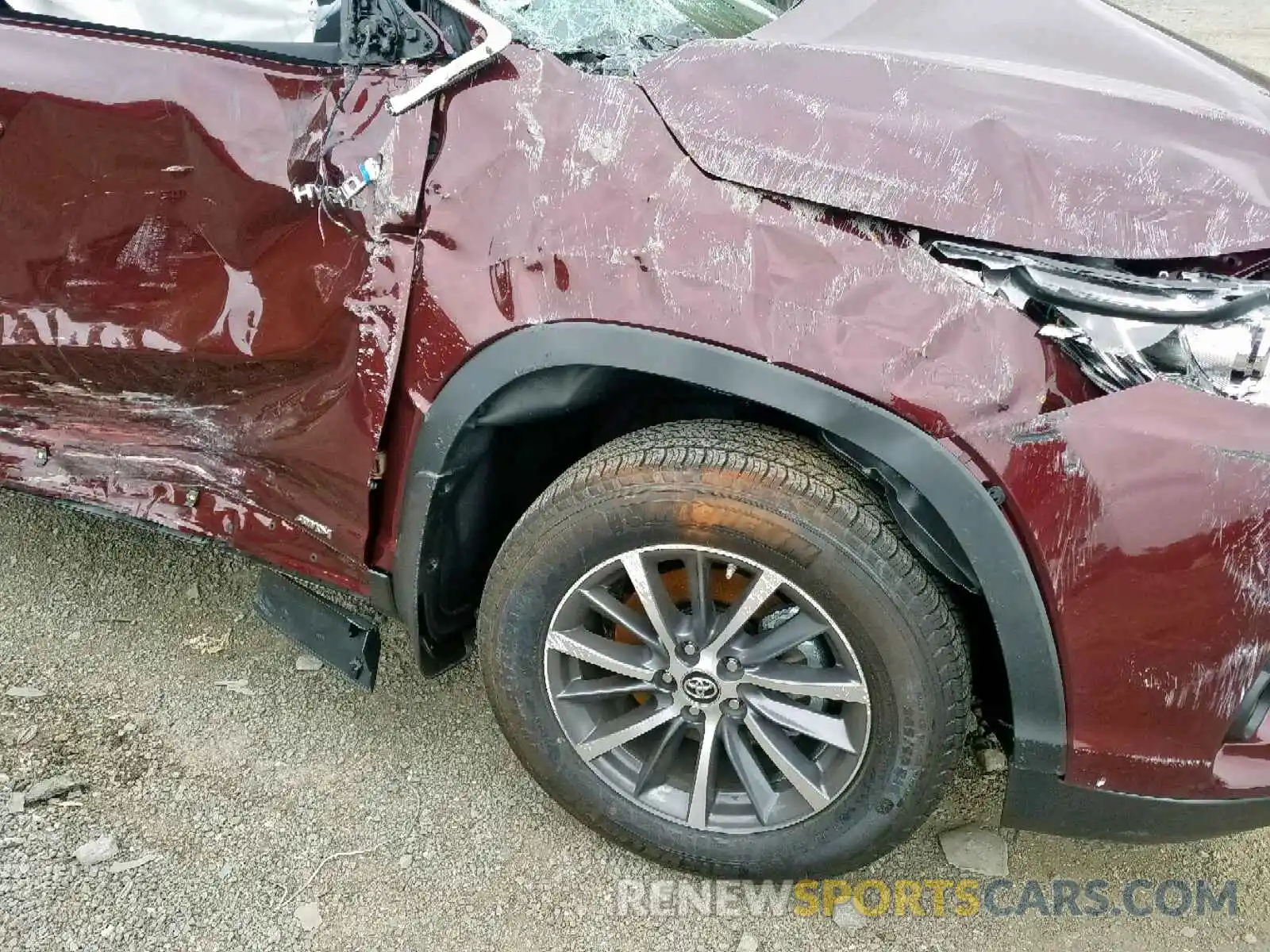 9 Photograph of a damaged car 5TDJGRFHXKS067299 TOYOTA HIGHLANDER 2019