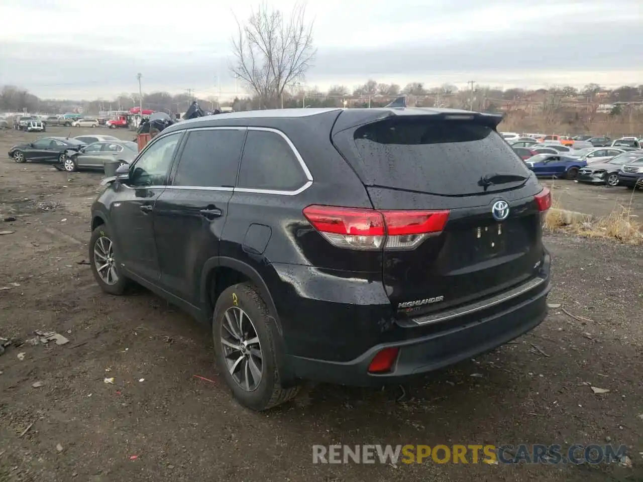 3 Photograph of a damaged car 5TDJGRFHXKS067500 TOYOTA HIGHLANDER 2019