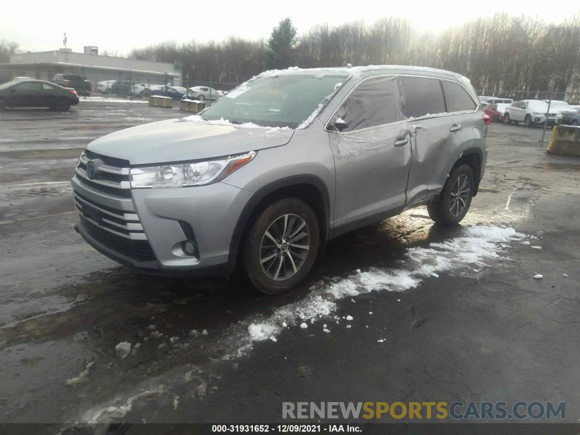 2 Photograph of a damaged car 5TDJGRFHXKS070588 TOYOTA HIGHLANDER 2019