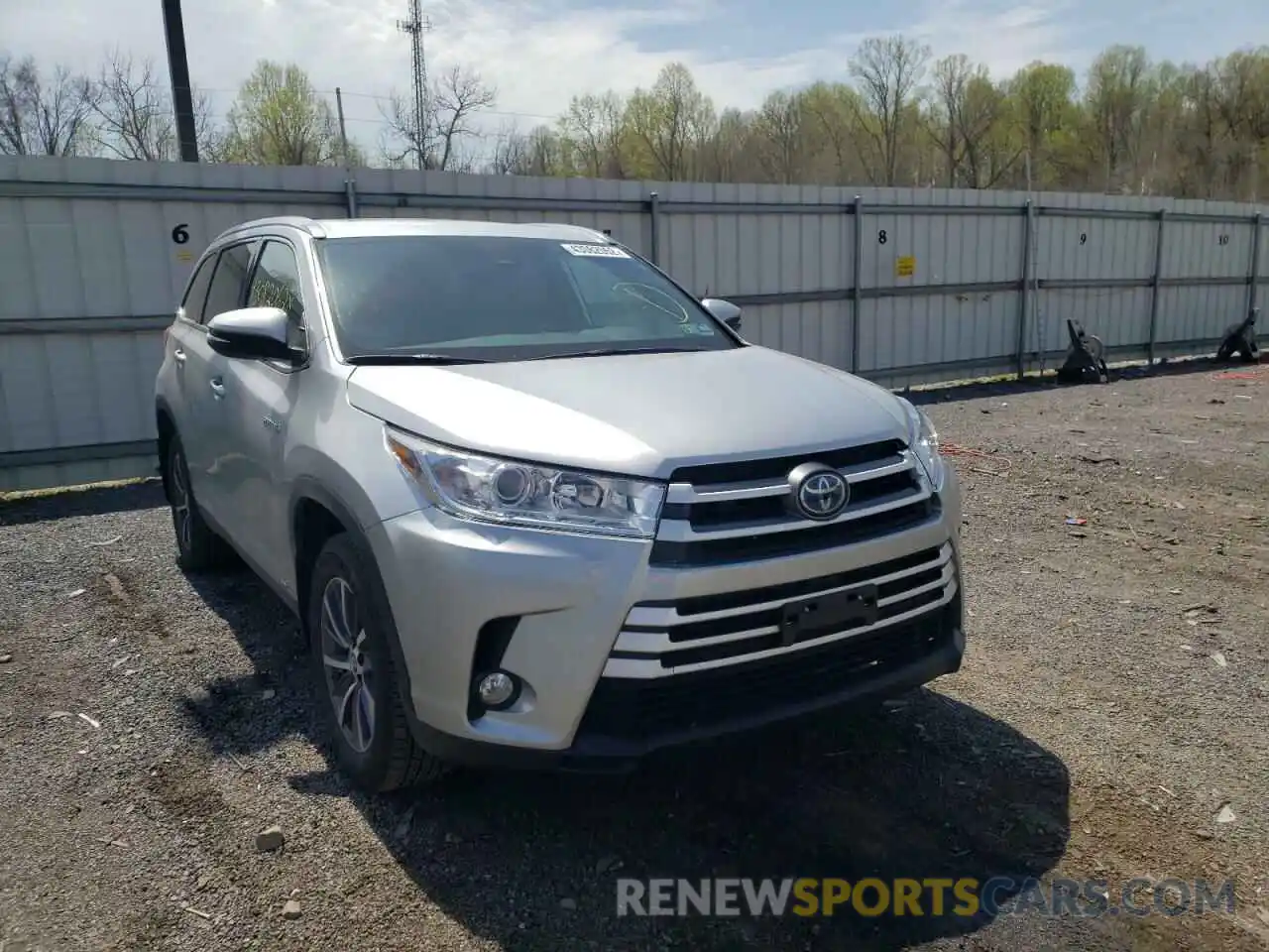 1 Photograph of a damaged car 5TDJGRFHXKS074754 TOYOTA HIGHLANDER 2019