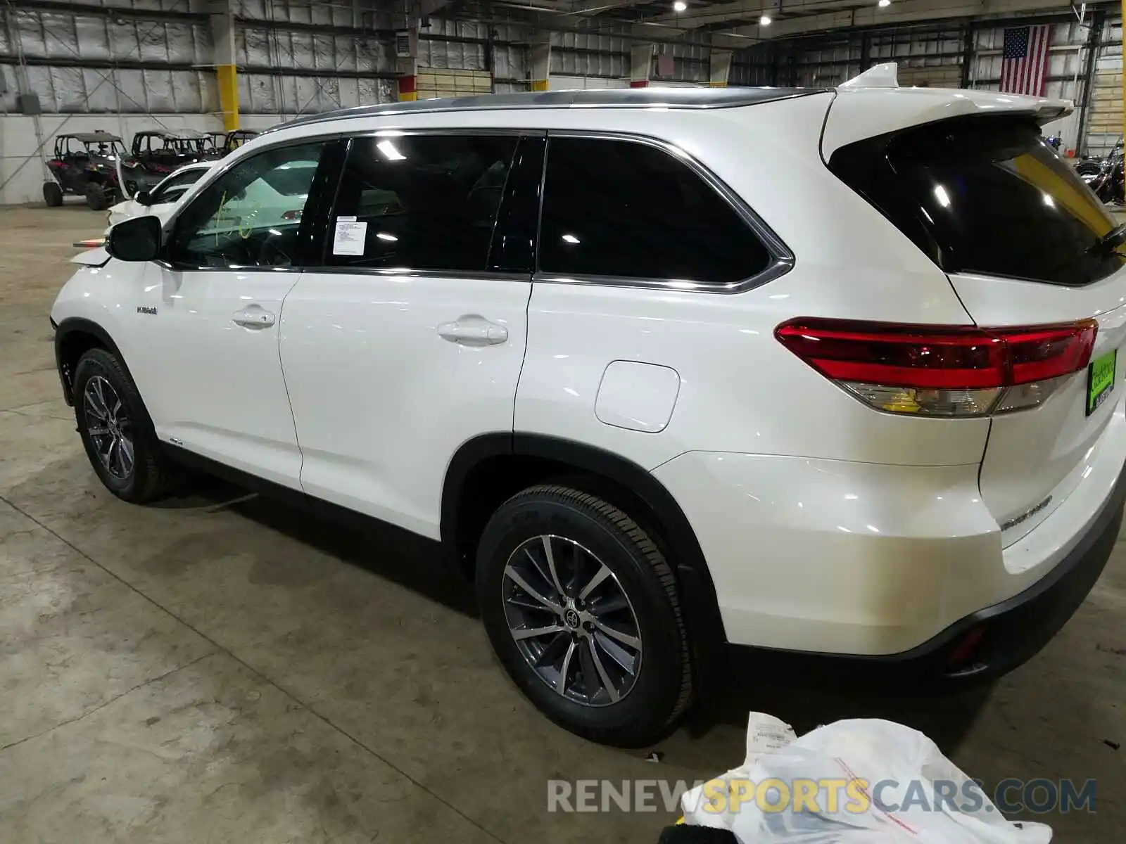 3 Фотография поврежденного автомобиля 5TDJGRFHXKS078772 TOYOTA HIGHLANDER 2019