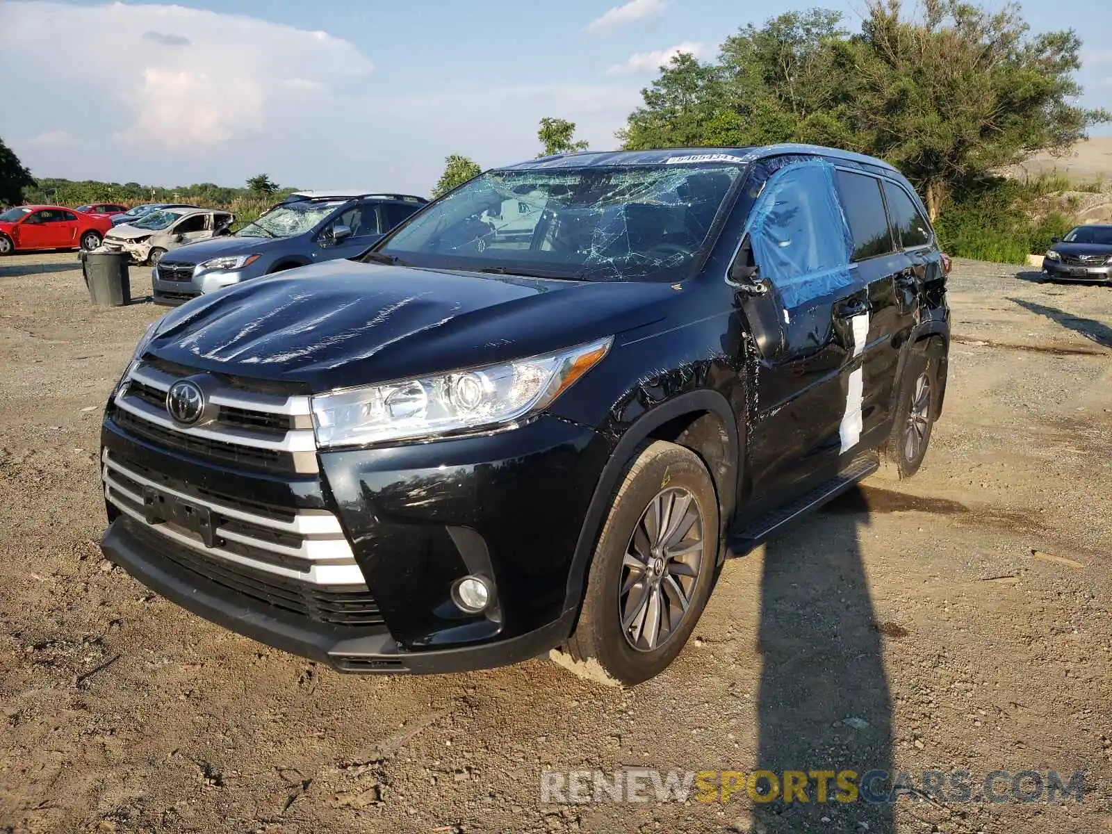 2 Фотография поврежденного автомобиля 5TDJZRFH0KS572049 TOYOTA HIGHLANDER 2019