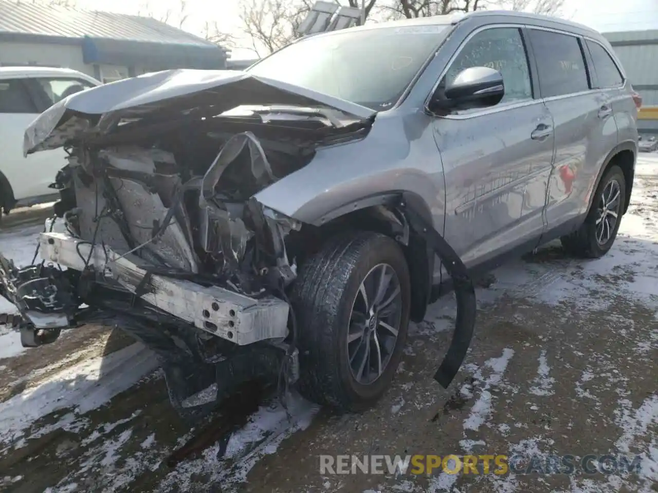 2 Photograph of a damaged car 5TDJZRFH0KS573993 TOYOTA HIGHLANDER 2019