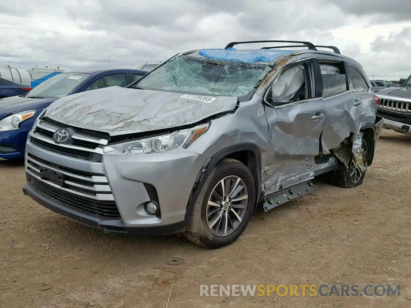 2 Photograph of a damaged car 5TDJZRFH0KS575422 TOYOTA HIGHLANDER 2019