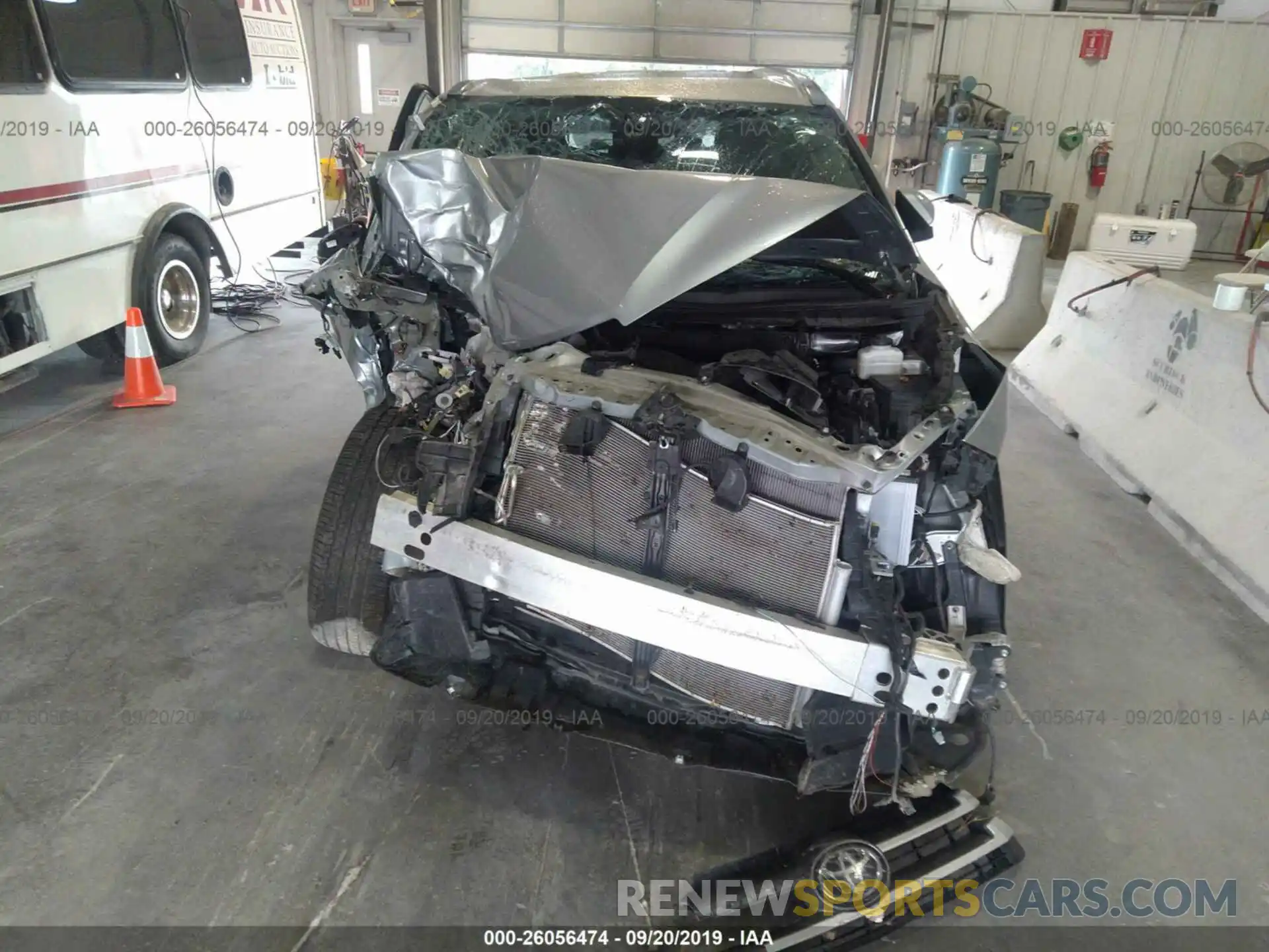 6 Photograph of a damaged car 5TDJZRFH0KS577915 TOYOTA HIGHLANDER 2019