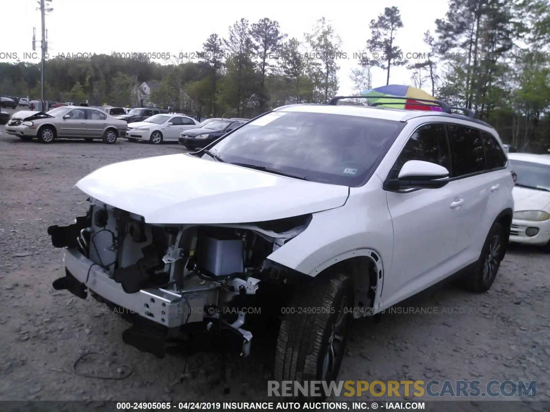 2 Photograph of a damaged car 5TDJZRFH0KS578806 TOYOTA HIGHLANDER 2019