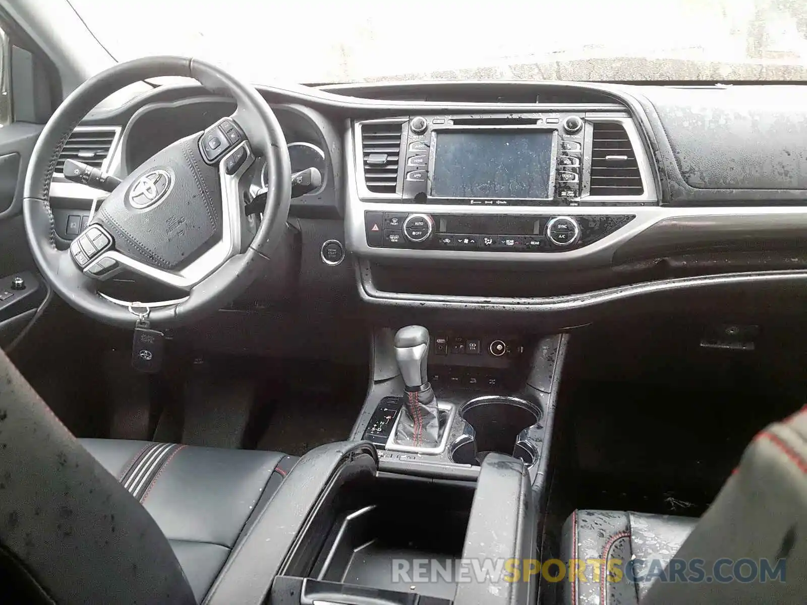 9 Фотография поврежденного автомобиля 5TDJZRFH0KS579938 TOYOTA HIGHLANDER 2019