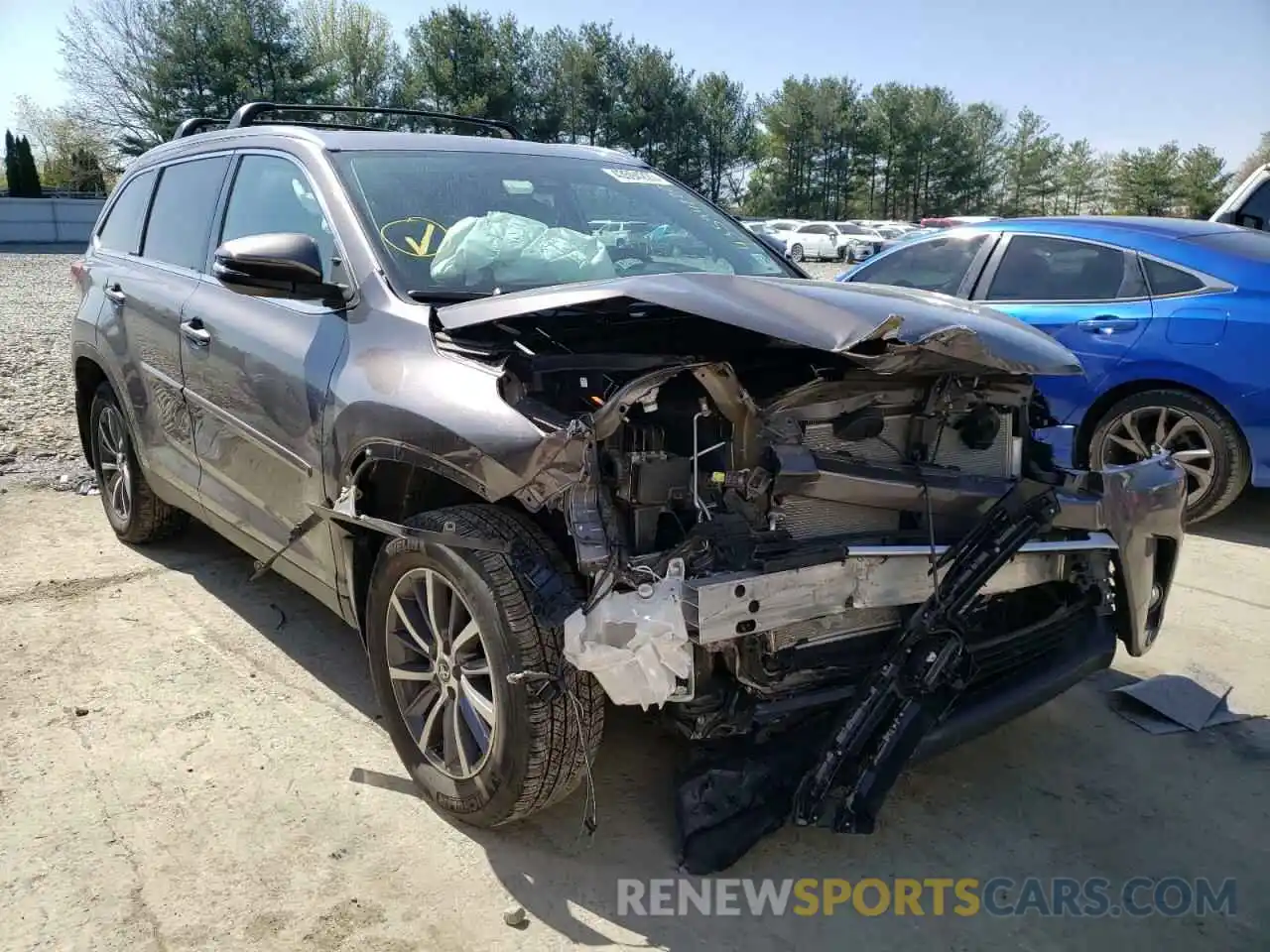 1 Photograph of a damaged car 5TDJZRFH0KS581964 TOYOTA HIGHLANDER 2019