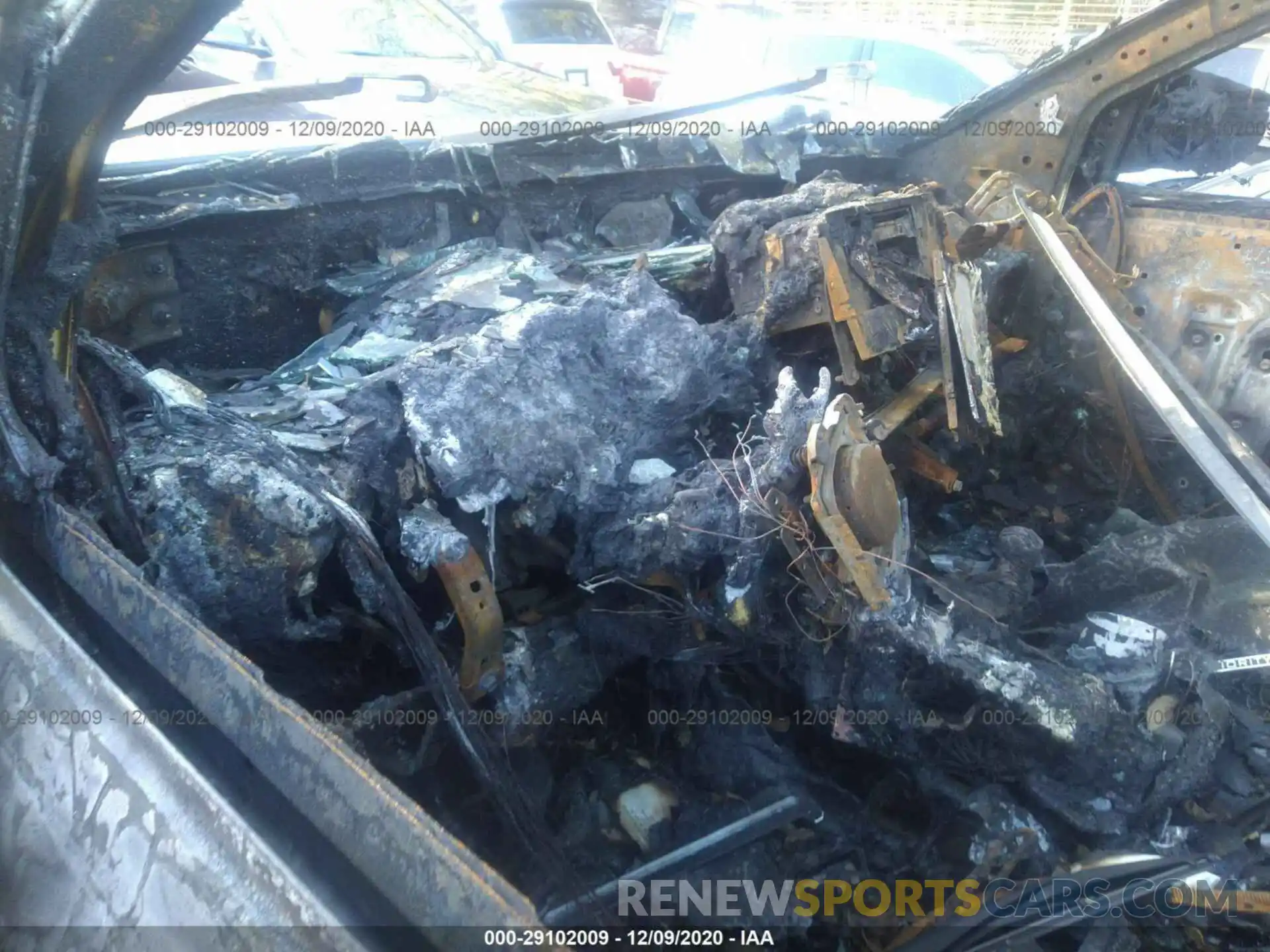 7 Photograph of a damaged car 5TDJZRFH0KS590776 TOYOTA HIGHLANDER 2019