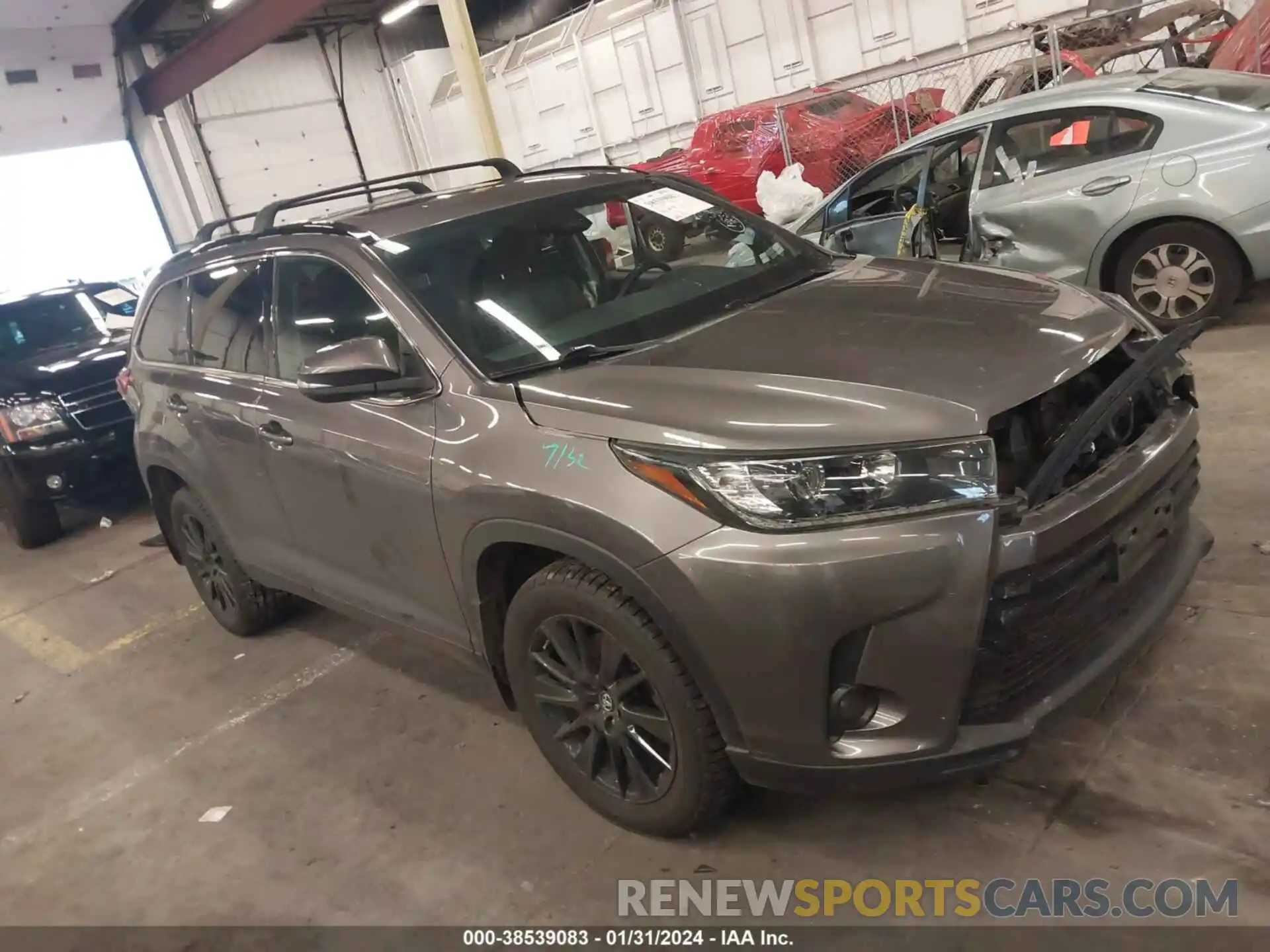 1 Photograph of a damaged car 5TDJZRFH0KS598540 TOYOTA HIGHLANDER 2019