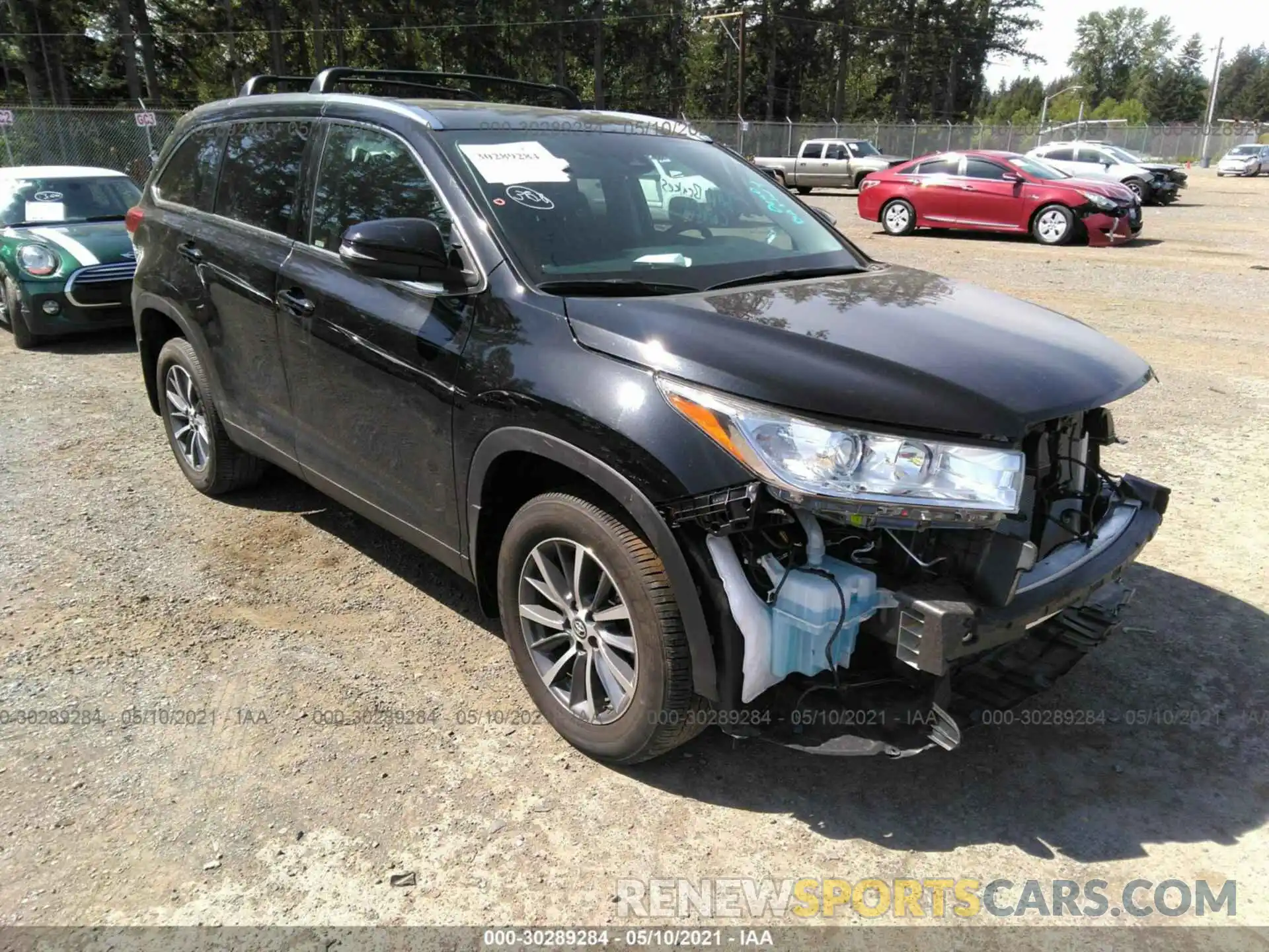 1 Photograph of a damaged car 5TDJZRFH0KS600285 TOYOTA HIGHLANDER 2019